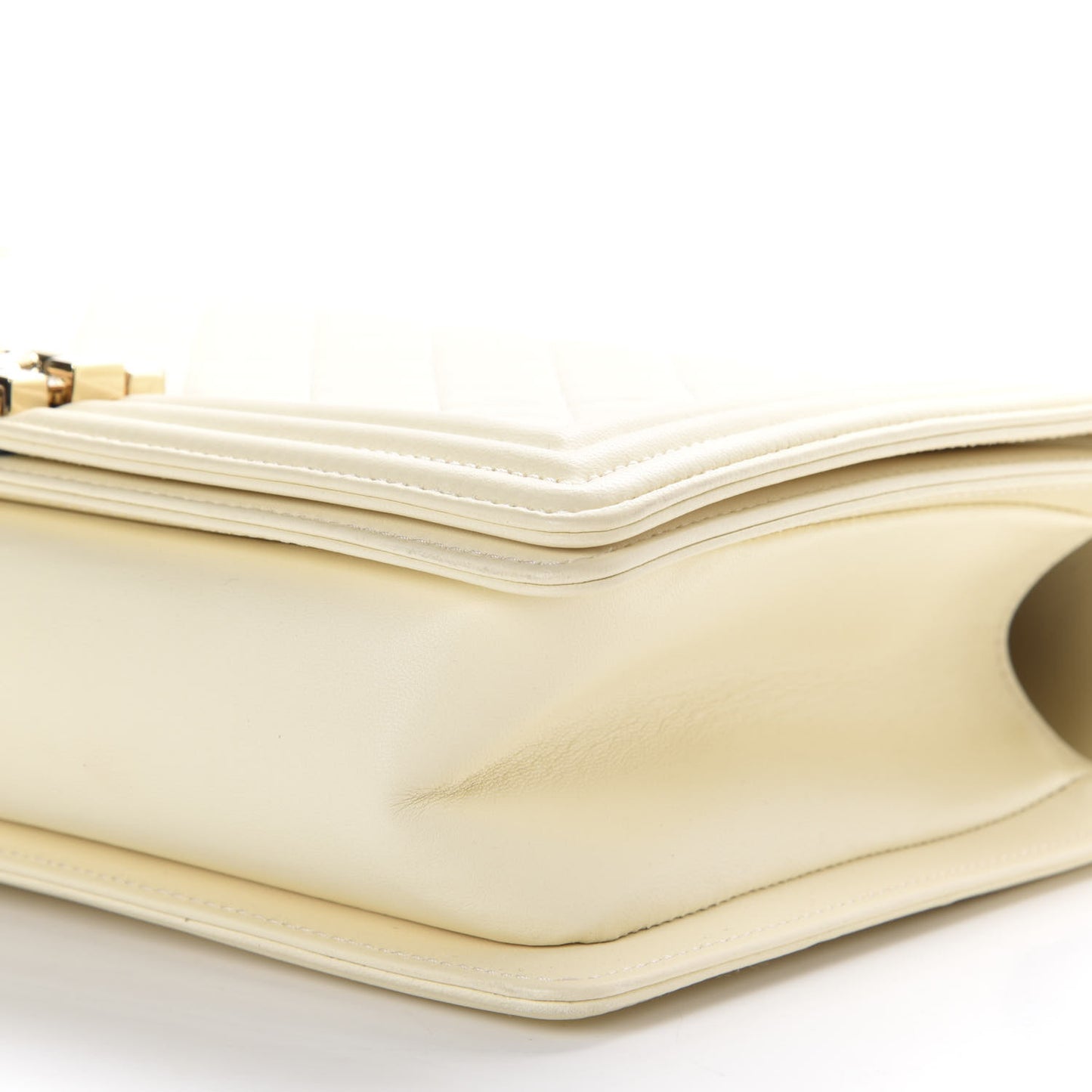 Lambskin Quilted New Medium Boy Flap Light Beige