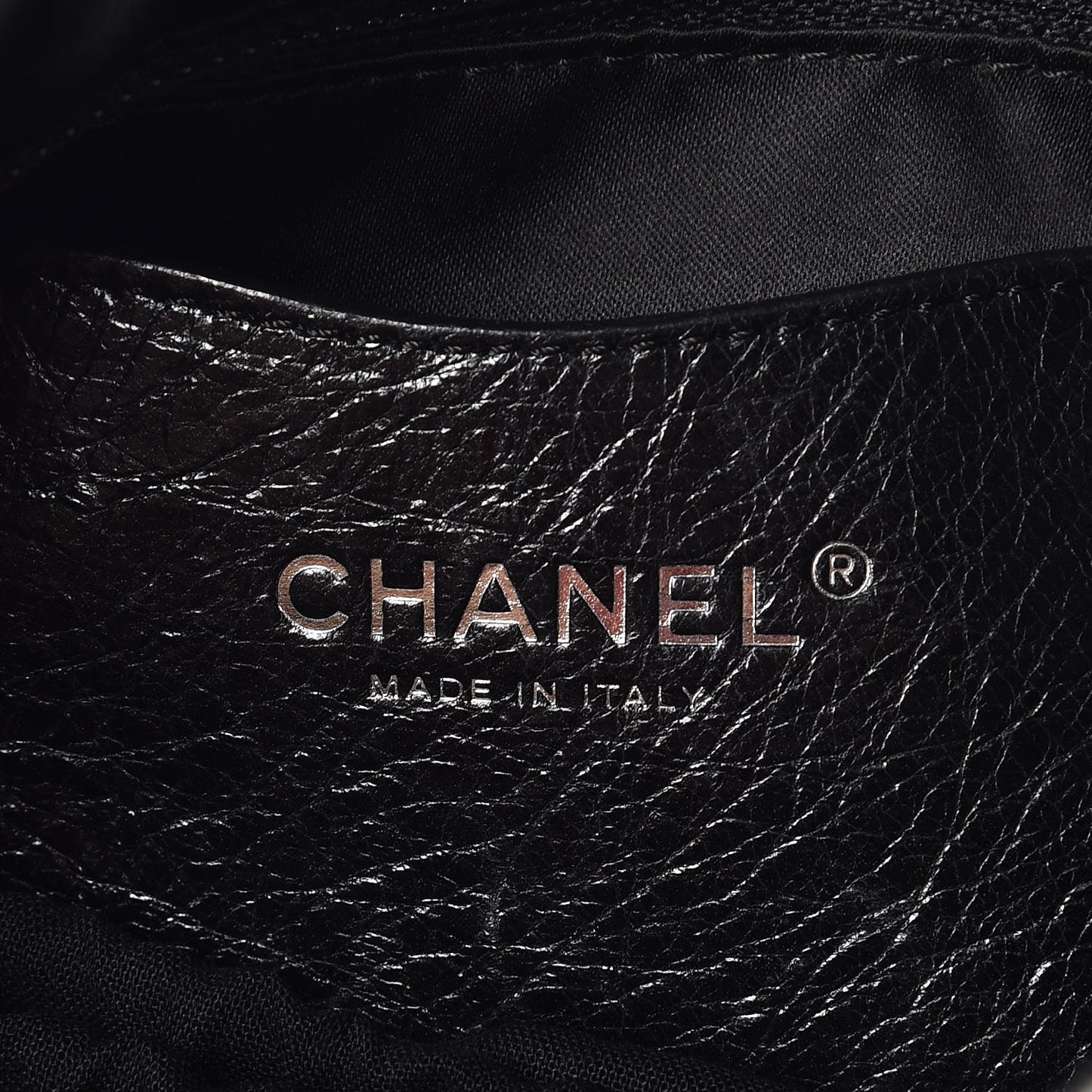 Glazed Calfskin Stitched XL On The Road Flap Black