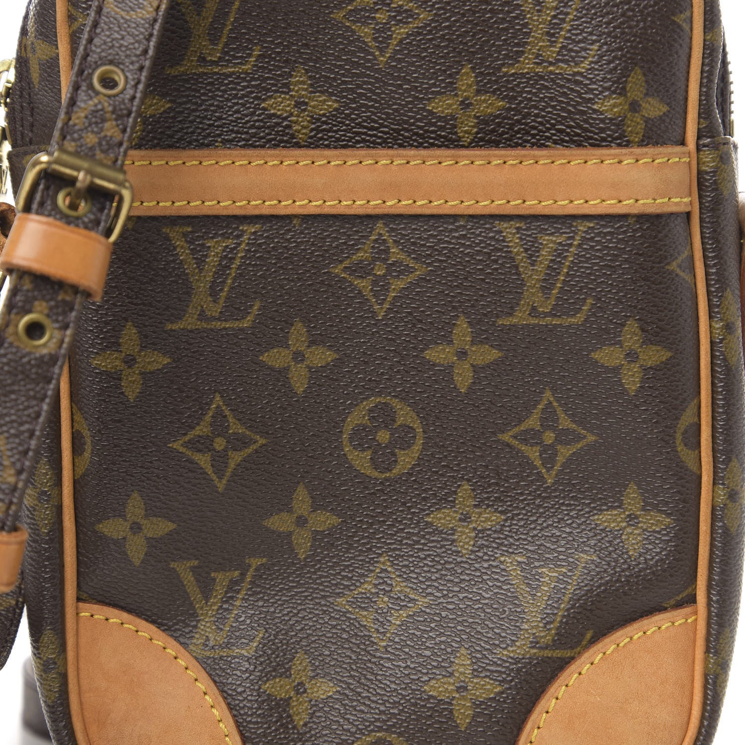 Louis Vuitton Monogram Danube 21 11 of 11