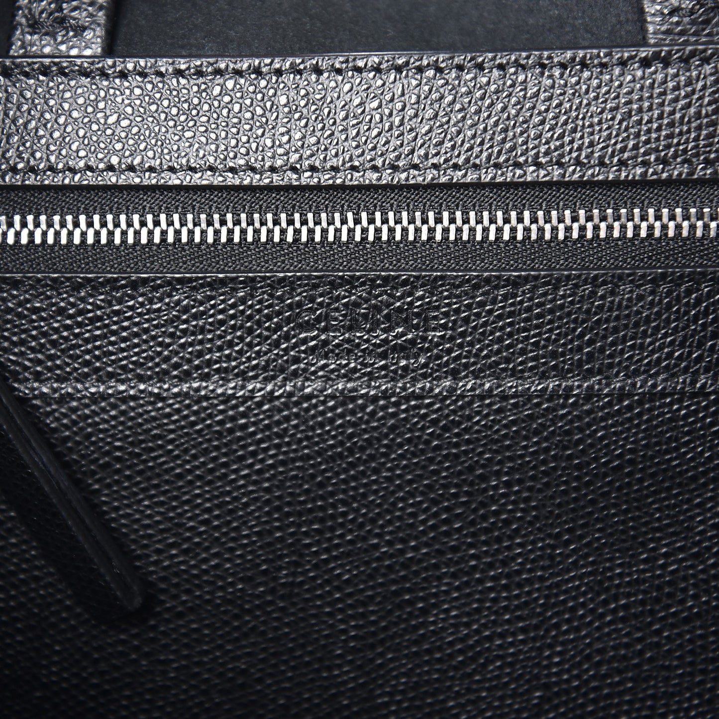 Grained Calfskin Small Vertical Cabas Black