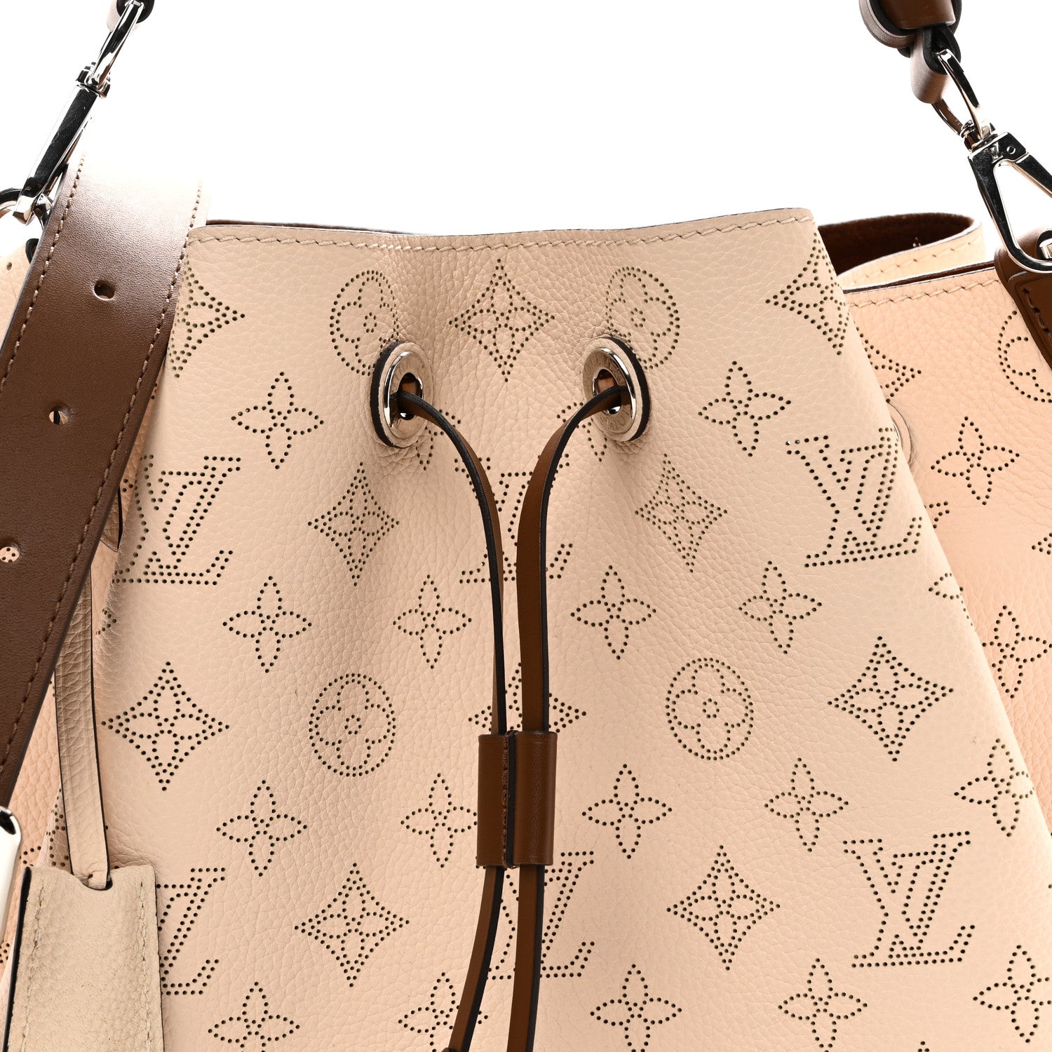 Louis Vuitton Mahina Muria Creme 7 of 9