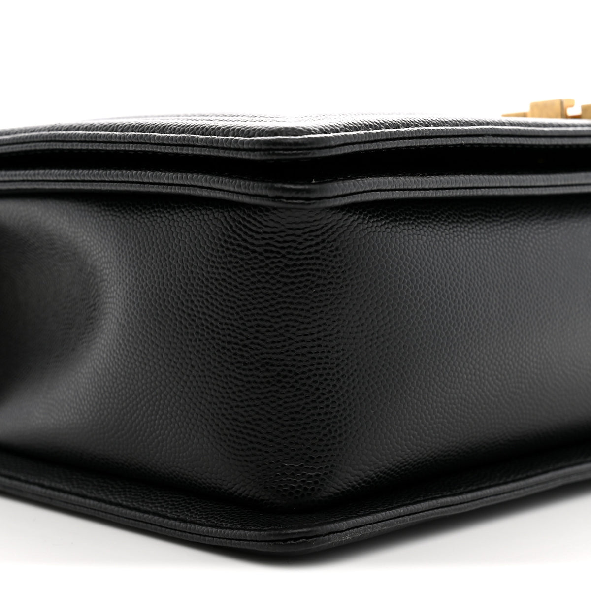 Caviar Quilted Medium Boy Flap Black
