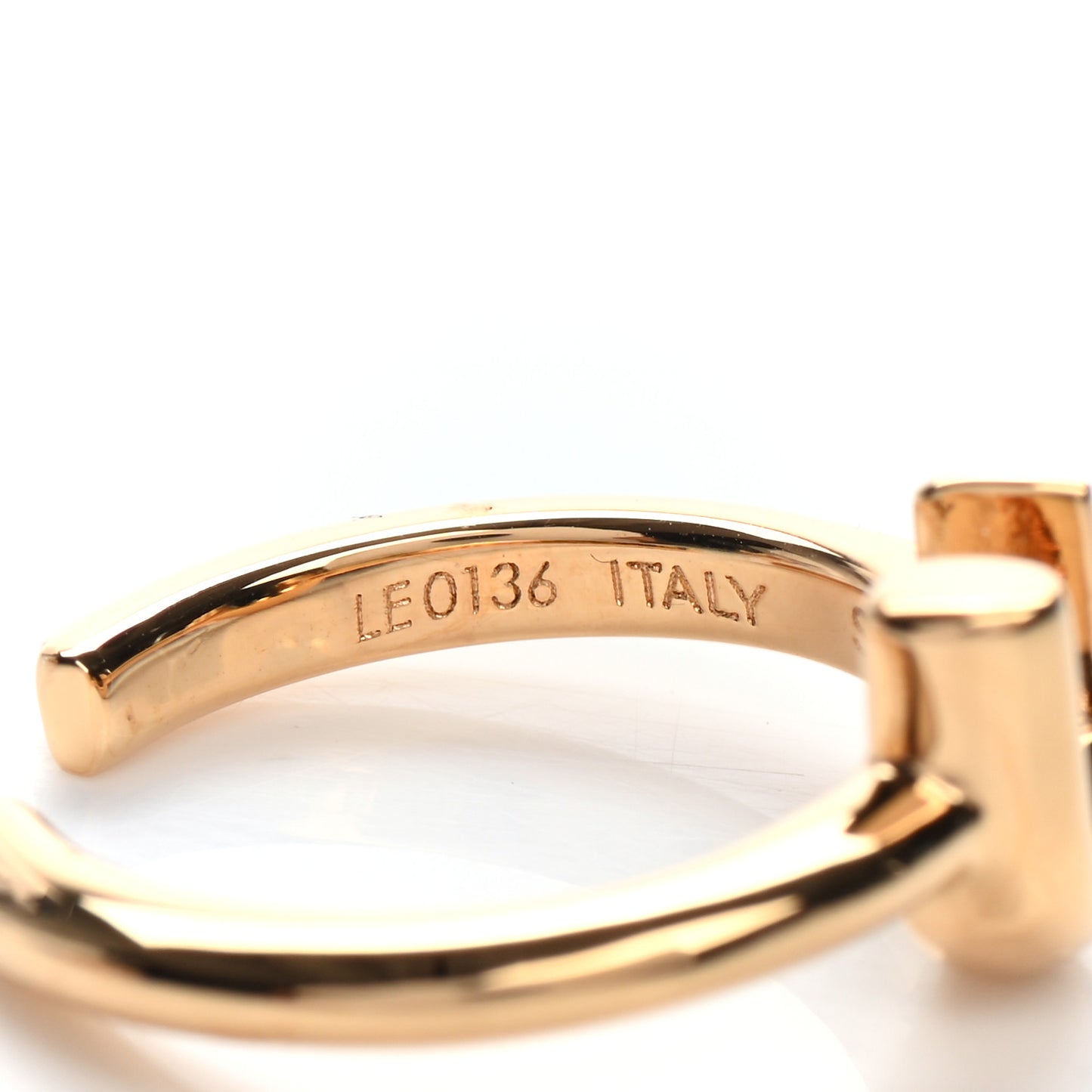 LV And Me Letter U Ring M Gold