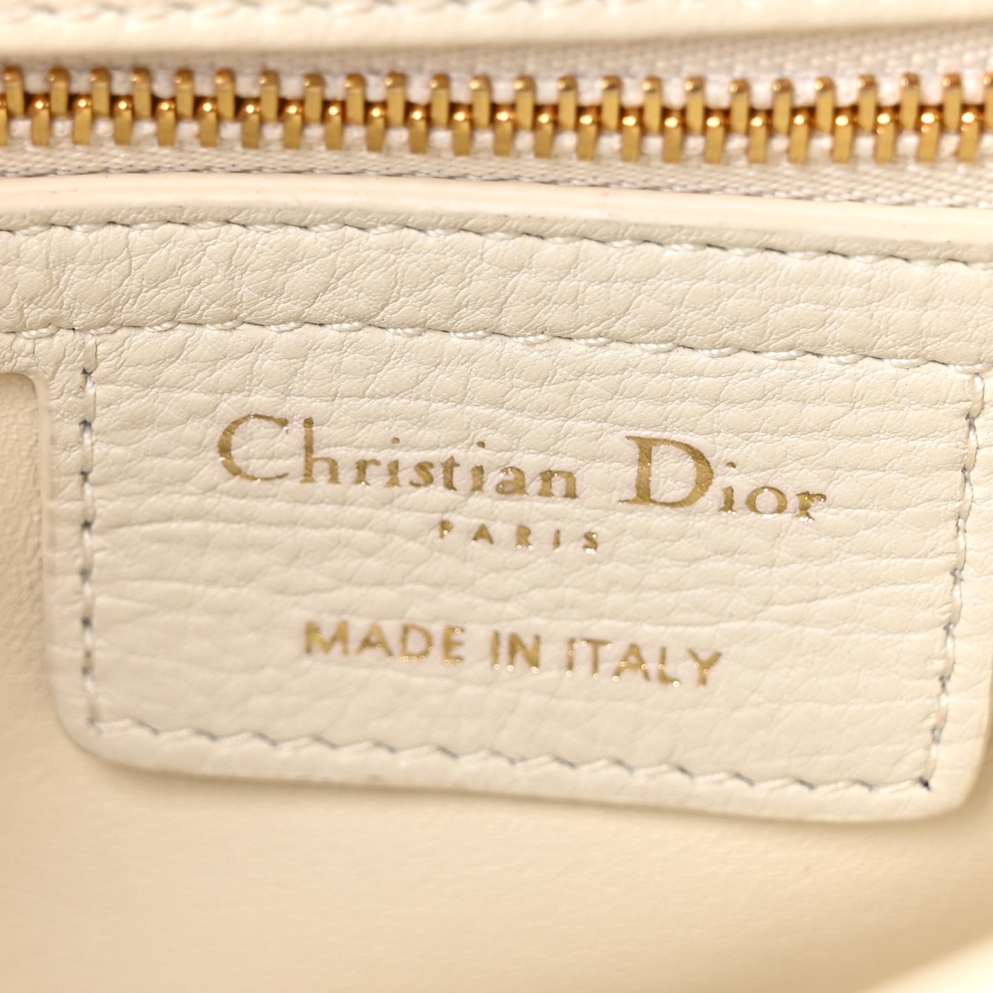 Calfskin Cannage Dioramour Heart Small Caro White Red
