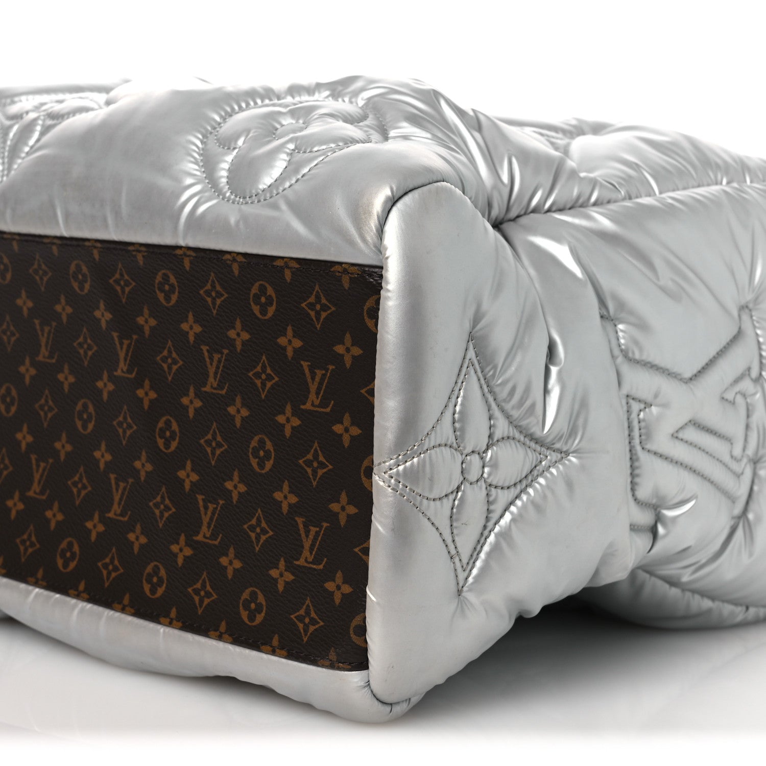 Louis Vuitton Econyl Monogram Pillow Giant Onthego GM Silver 8 of 9