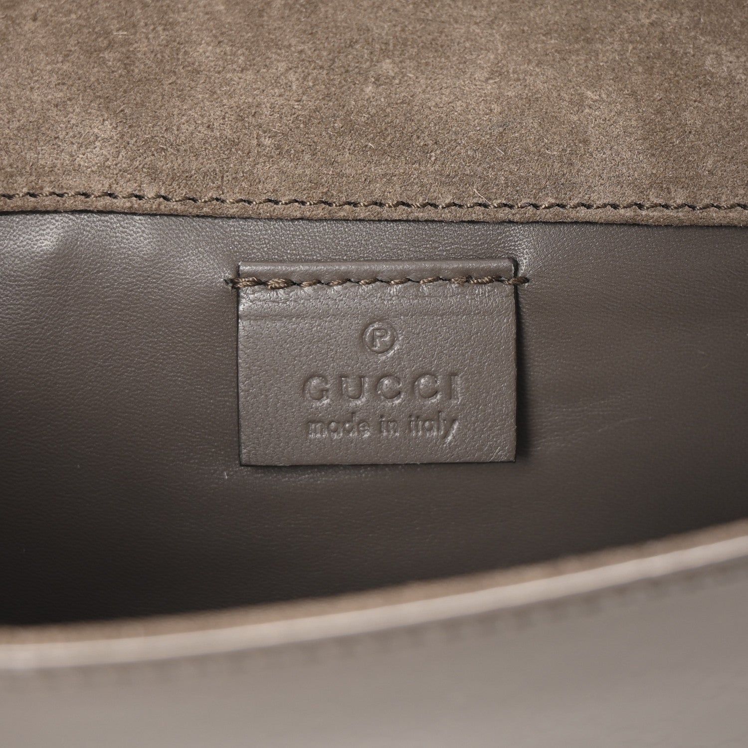 Gucci Patent Microguccissima Small Broadway Clutch Grey Field 6 of 7