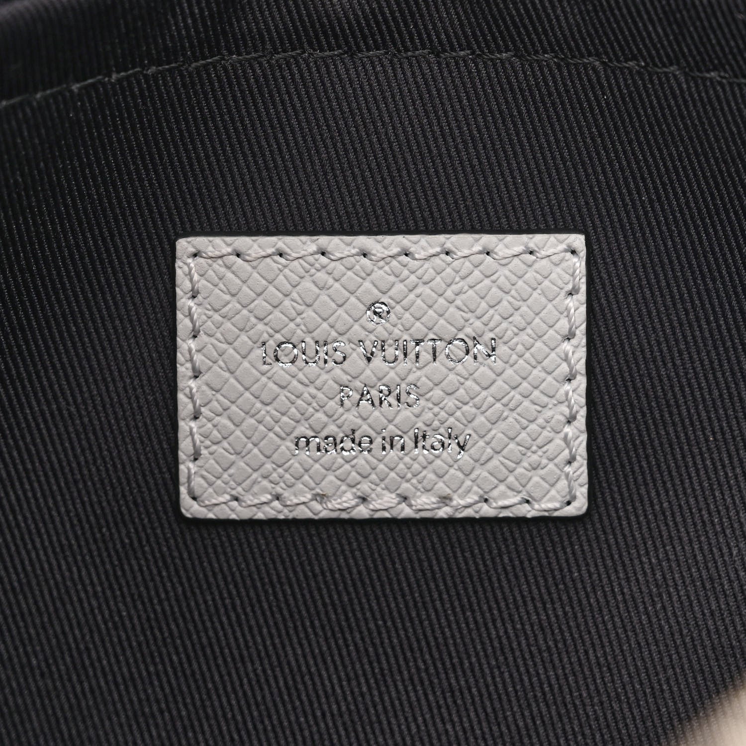 Louis Vuitton Taigarama Outdoor Messenger Antartica 6 of 14