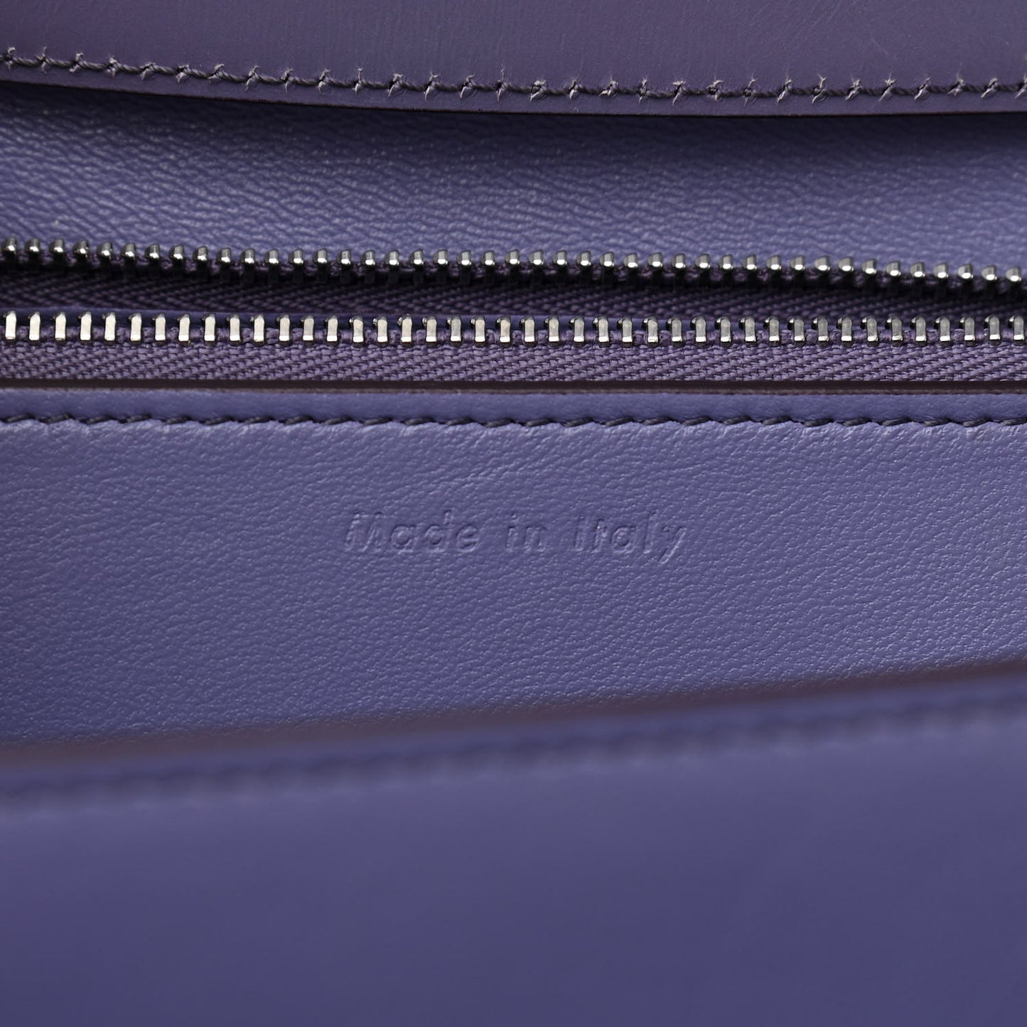 Box Calfskin Medium Classic Box Flap Bag Amethyst