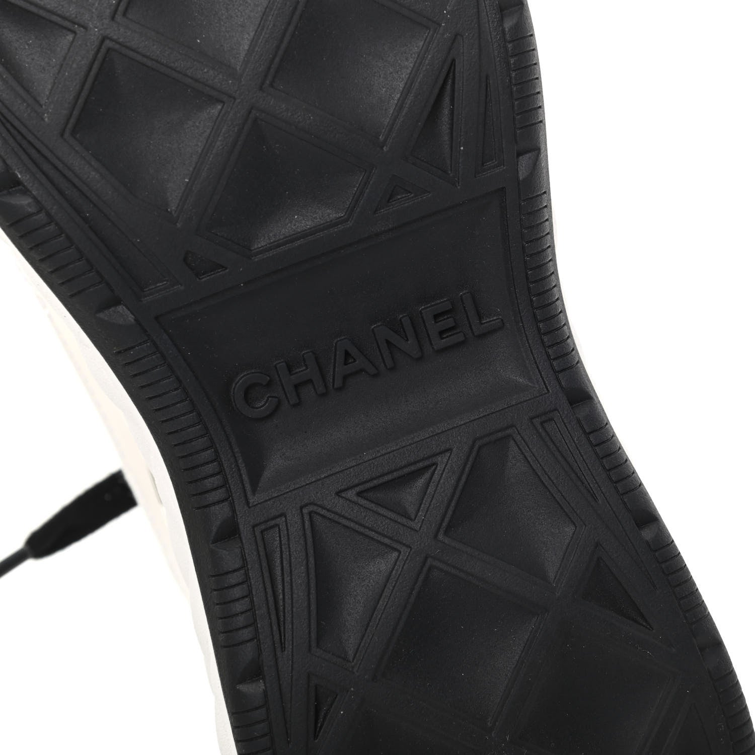 Chanel Velvet Calfskin Mixed Fibers CC Sneakers 38.5 Ivory Black 9 of 11