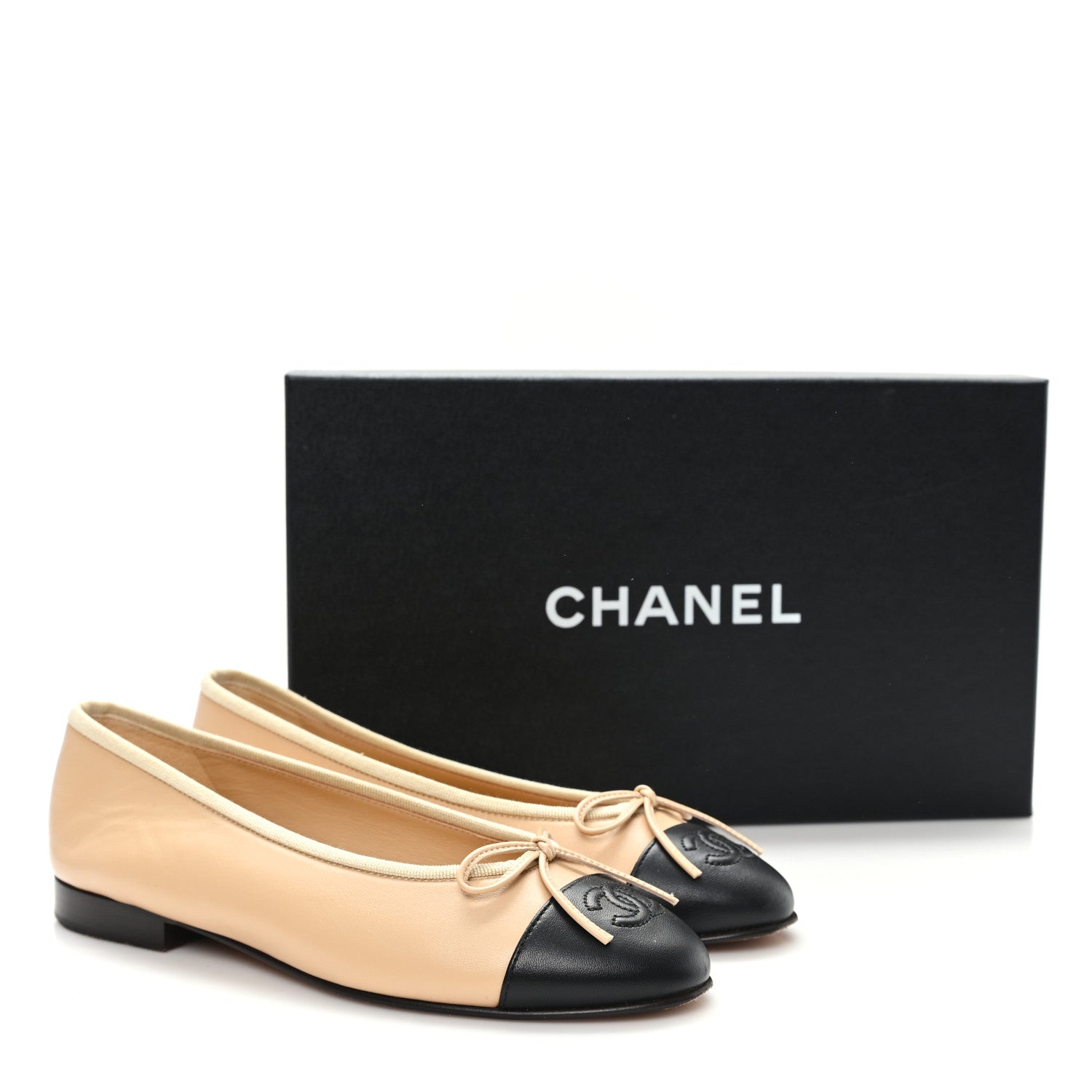 Chanel Lambskin Cap Toe CC Ballerina Flats 35 Beige Black 10 of 10