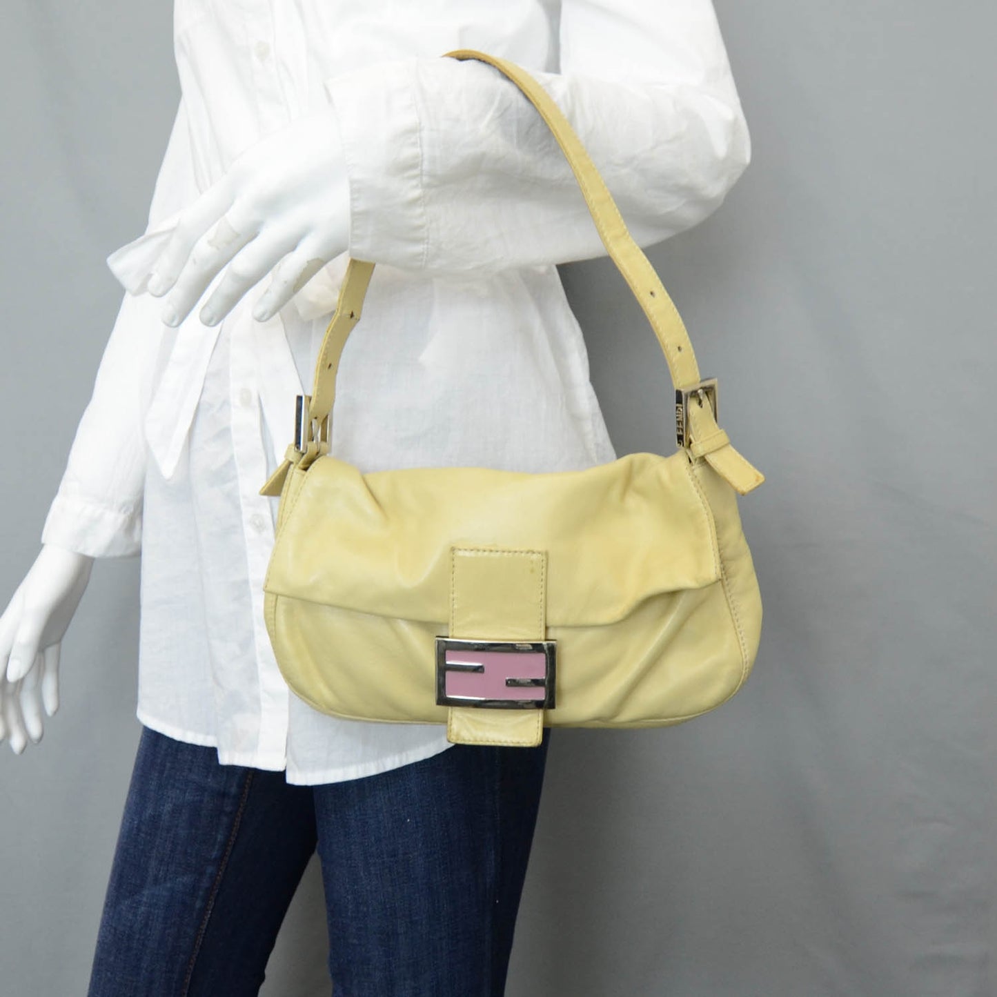 Leather Baguette Beige