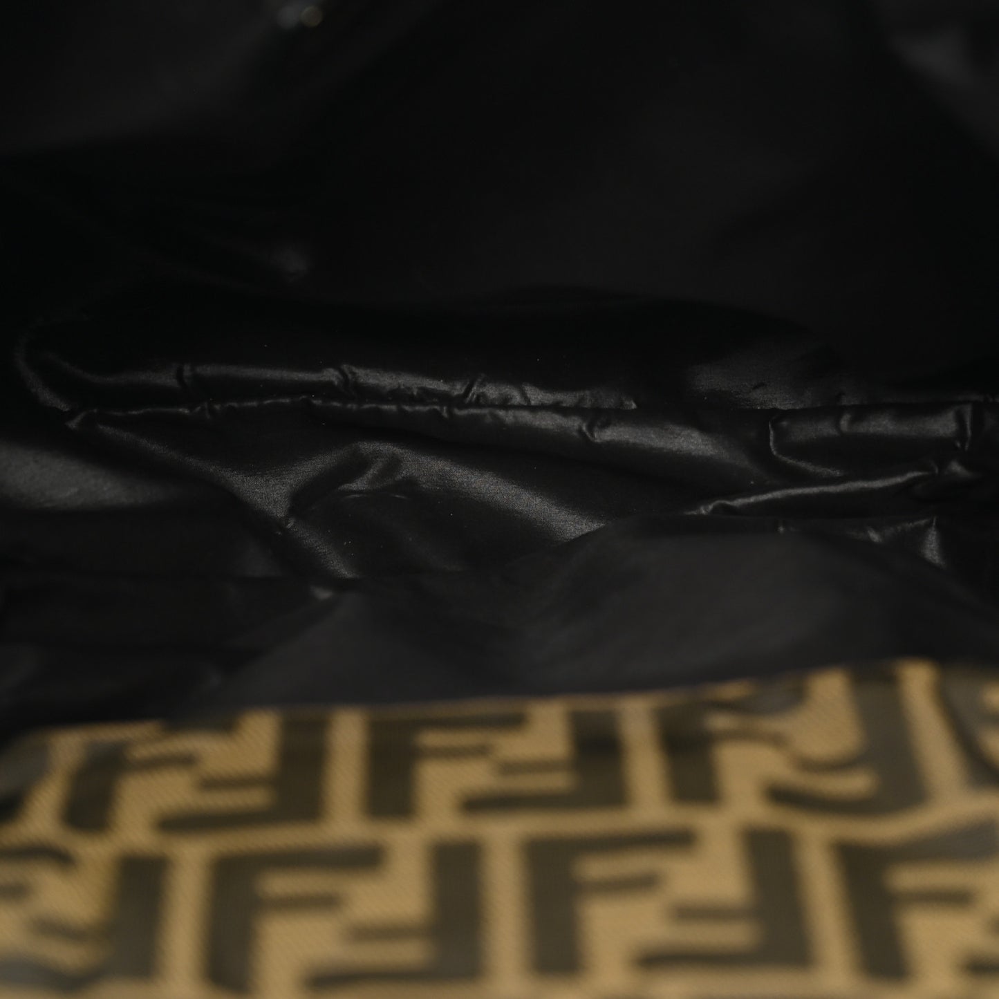 Nylon Moncler Spy Black