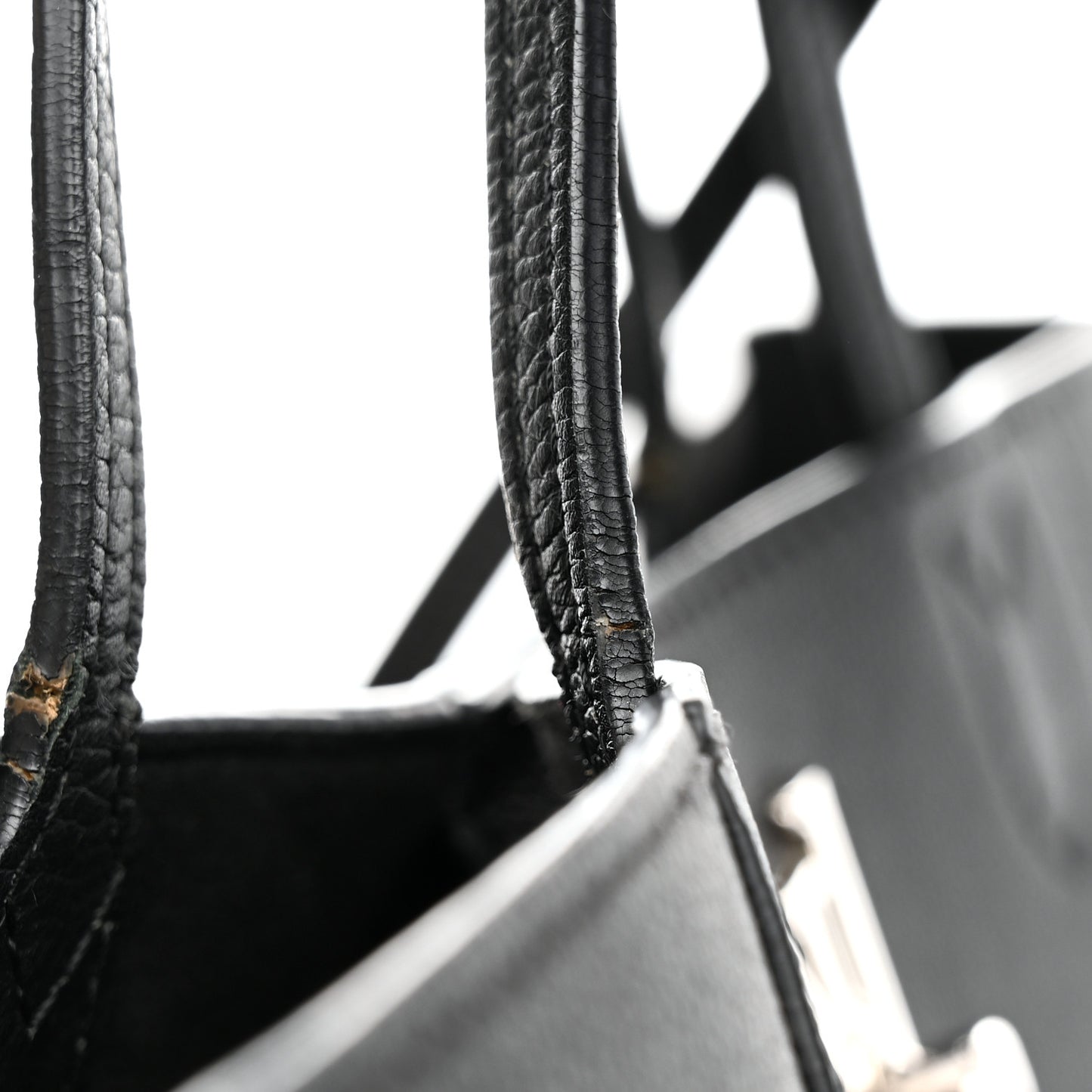 Calfskin Lockme Cabas Black