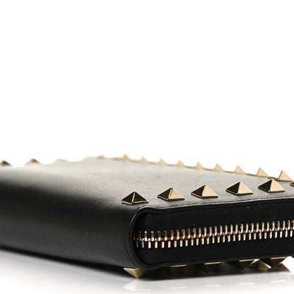 Valentino Garavani Pebbled Calfskin Rockstud Zip Around Wallet Black 8 of 11