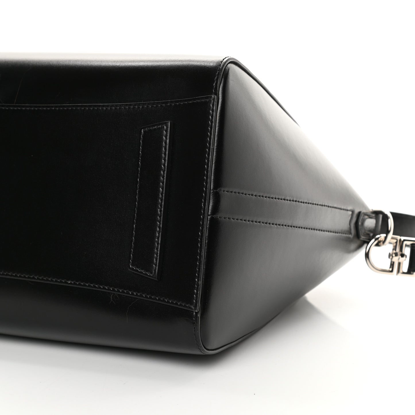 Shiny Lord Calfskin Medium Antigona Black