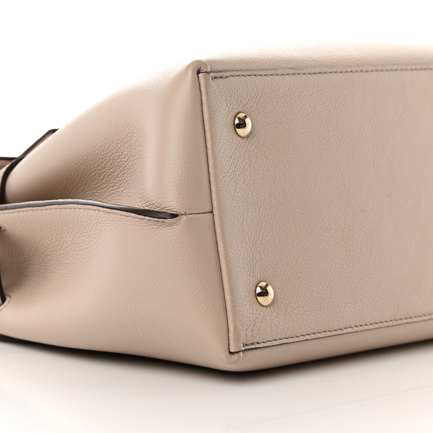 Louis Vuitton Soft Calfskin Lockme Ever MM Greige 9 of 11