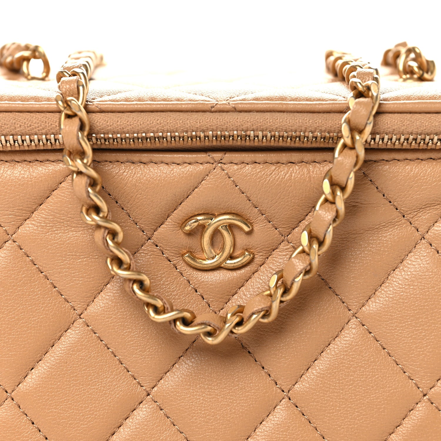 Chanel Lambskin Quilted Pearl Crush Small Vanity Case With Chain