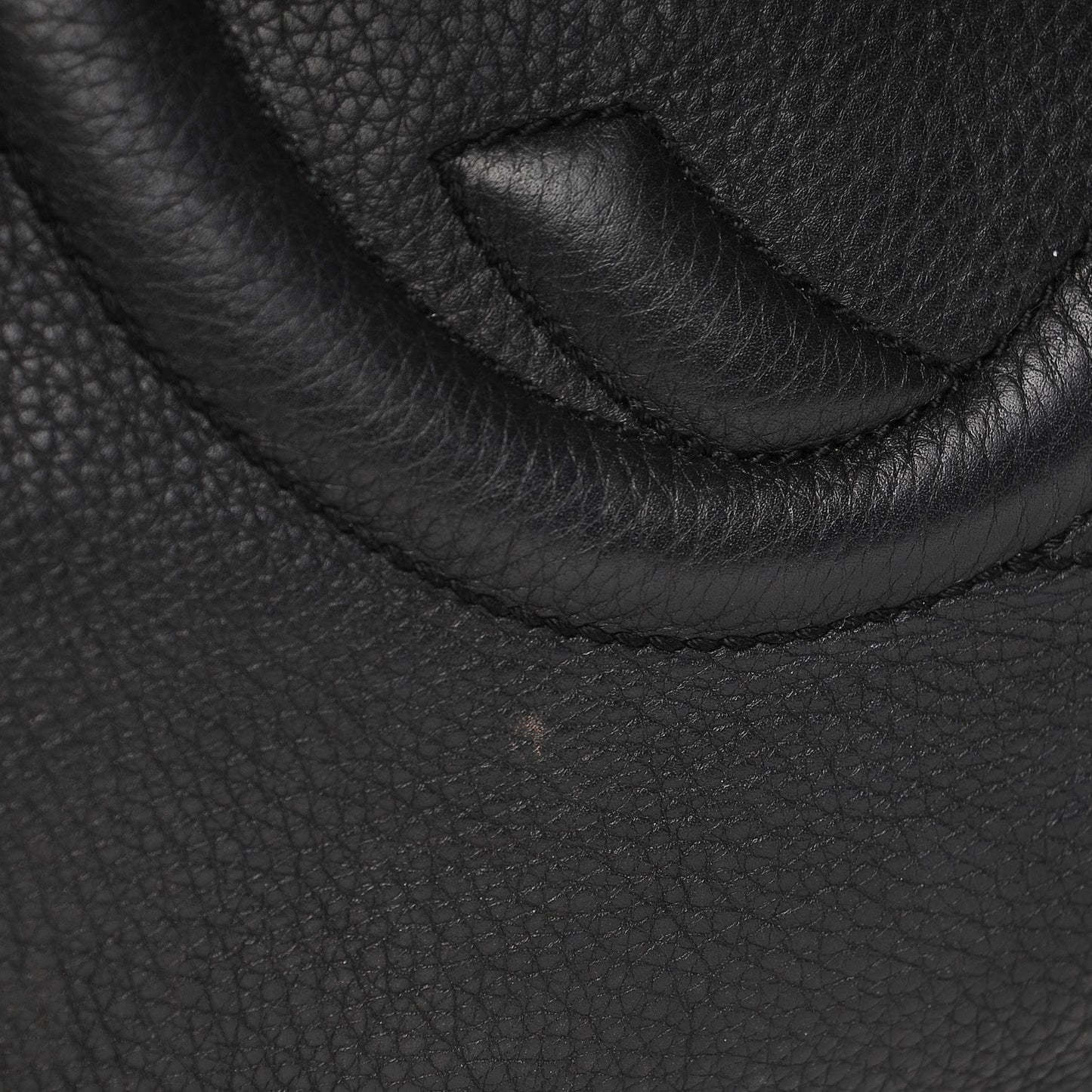 Pebbled Calfskin Medium Soho Chain Shoulder Bag Black