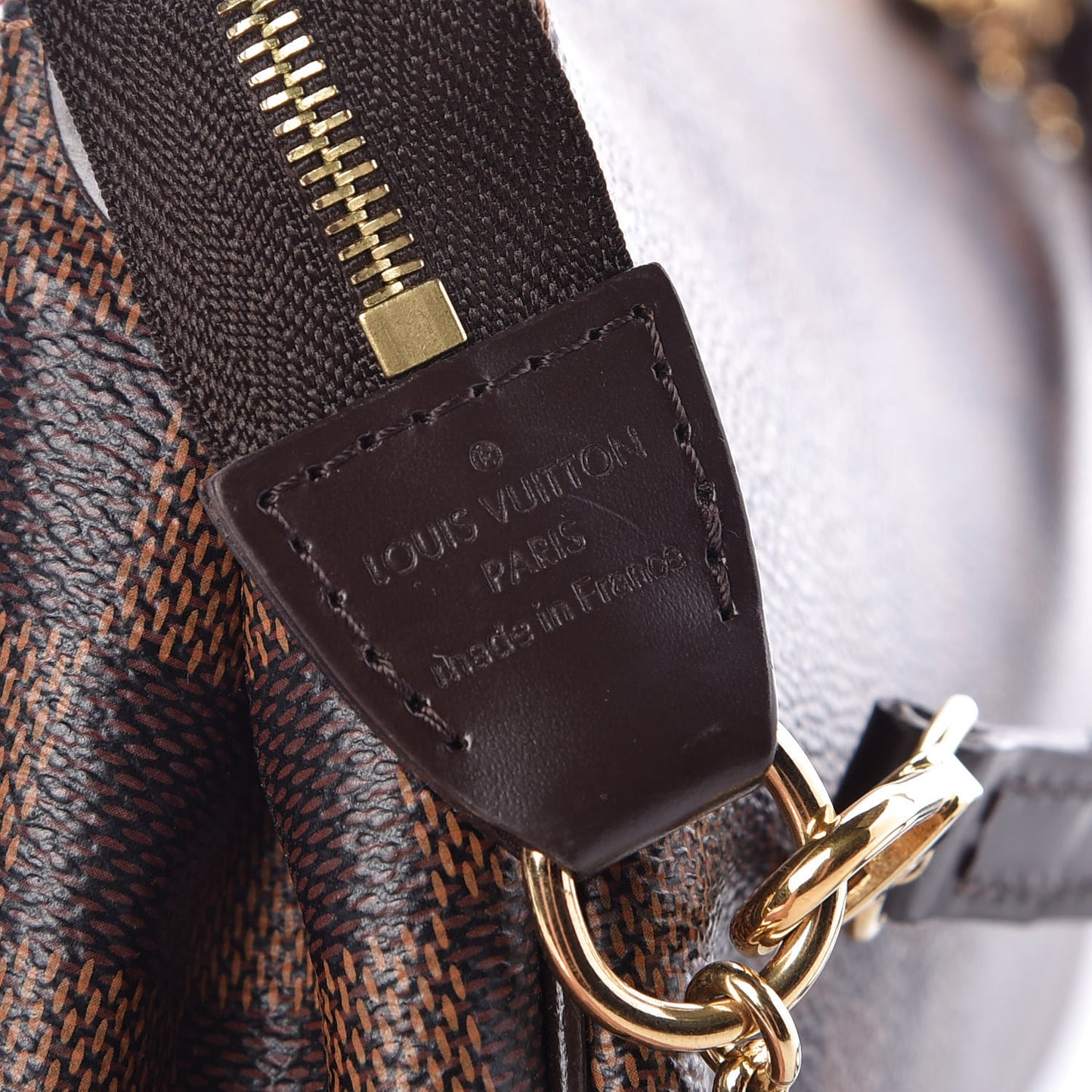 Damier Ebene Eva Clutch