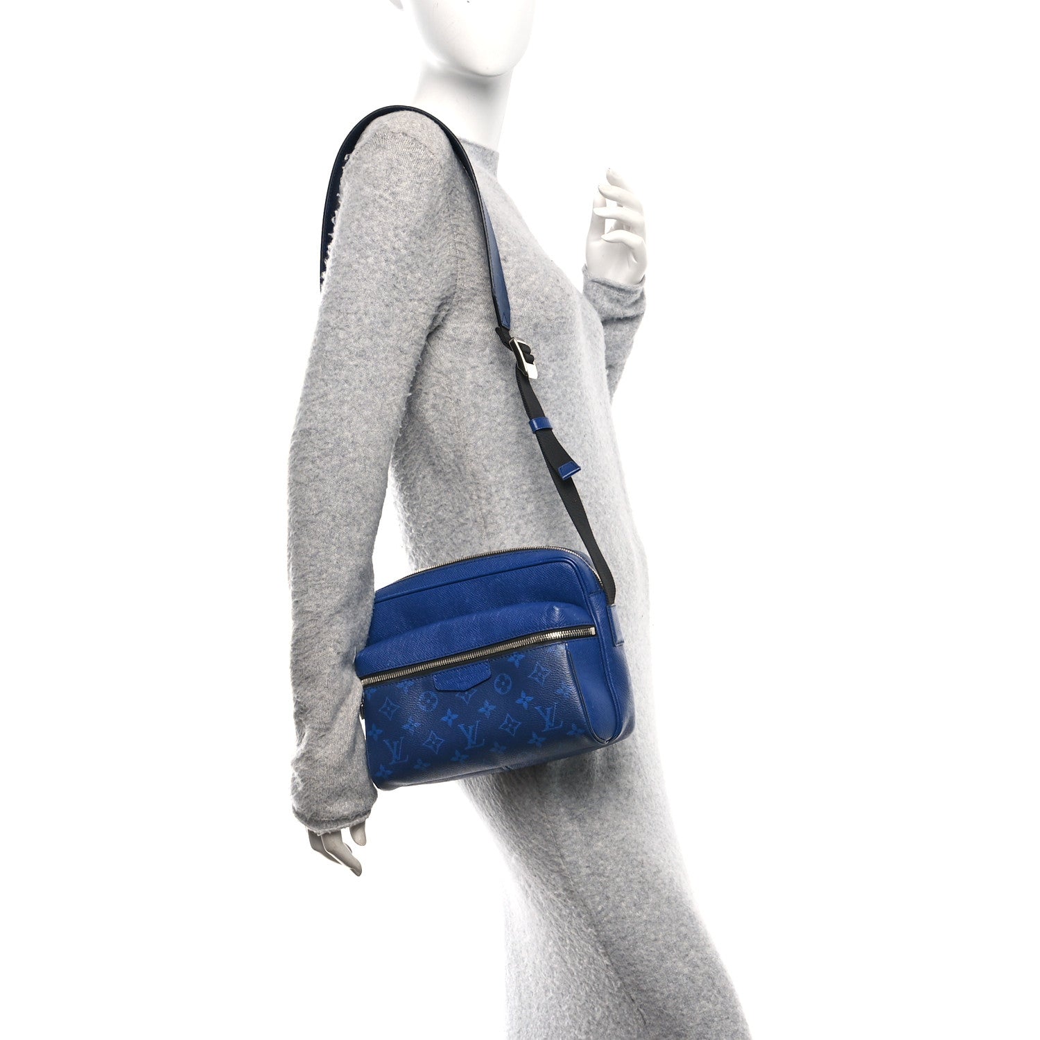 Louis Vuitton Taigarama Outdoor Messenger Cobalt 2 of 9