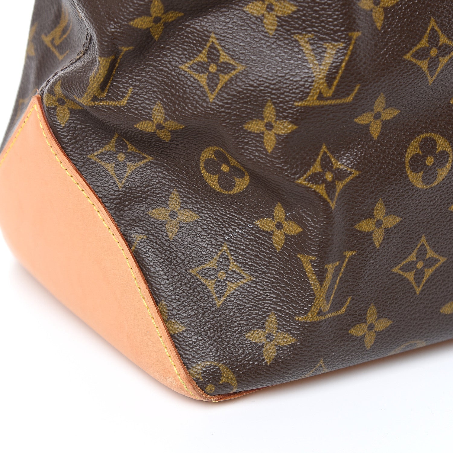 Louis Vuitton Monogram Cabas Mezzo 12 of 17
