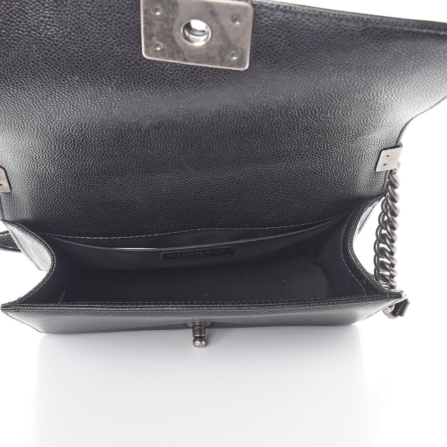 Caviar Quilted Medium Boy Flap Black