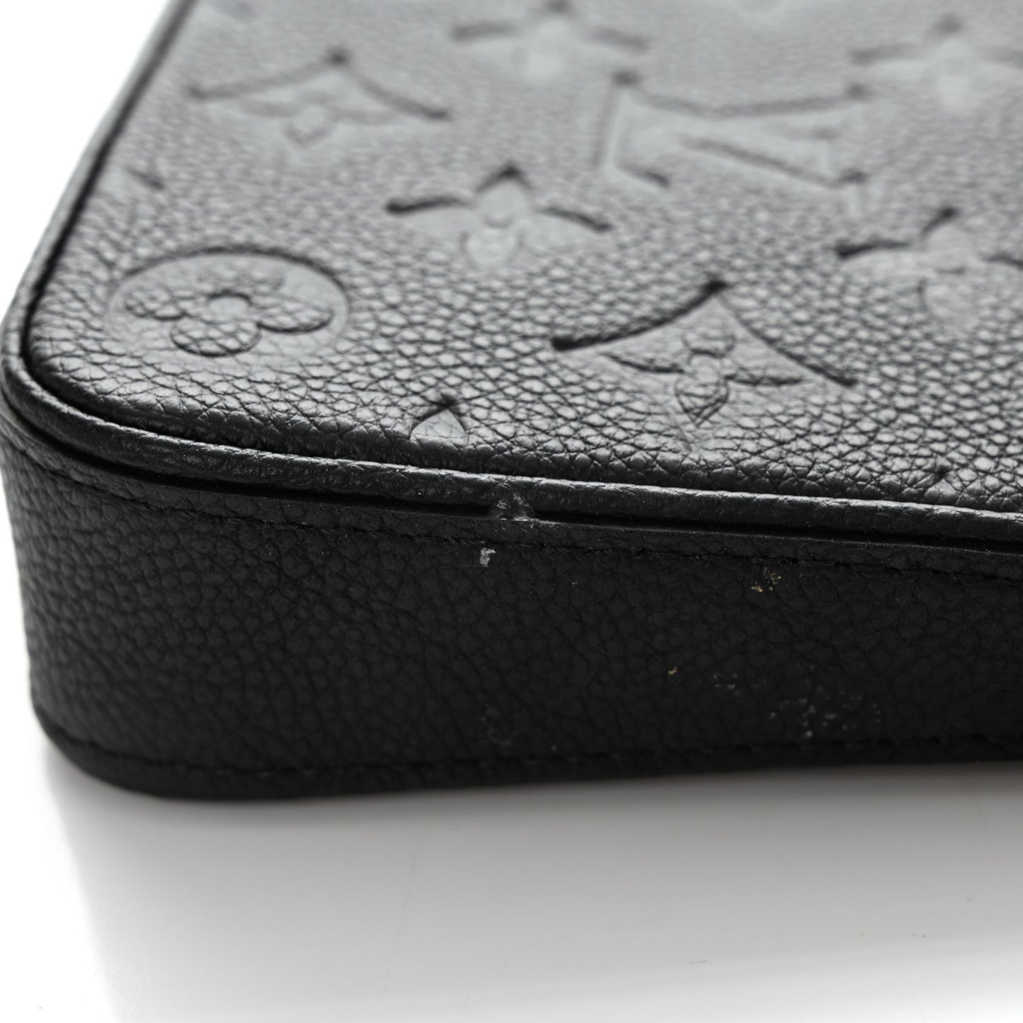 Empreinte Easy Pouch On Strap Black