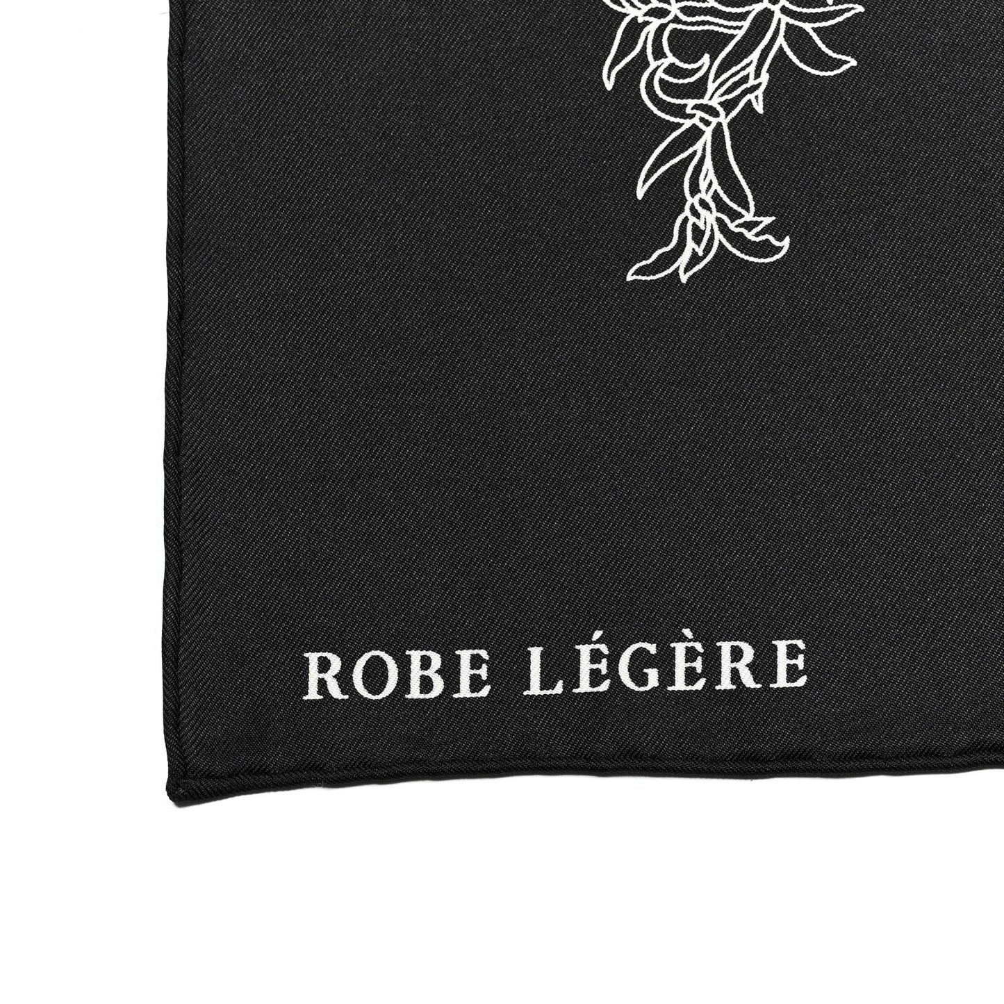 Silk Robe Legere Scarf 90 Black White