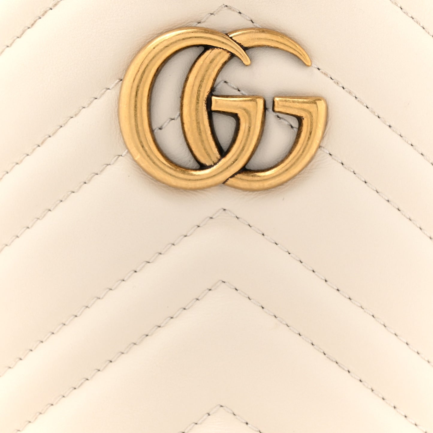 Calfskin Matelasse Mini GG Marmont 2.0 Bucket Bag White