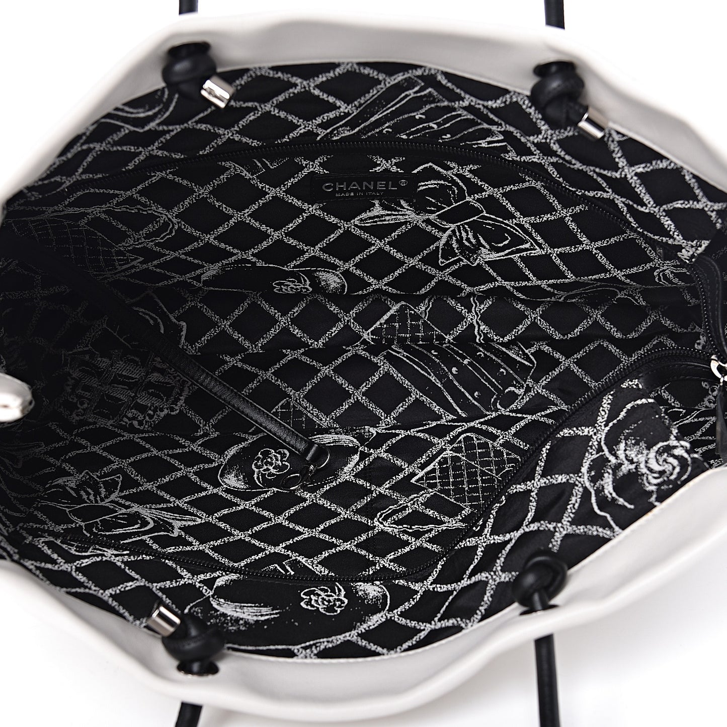 Calfskin Large Essential 31 Rue Cambon Tote White Black
