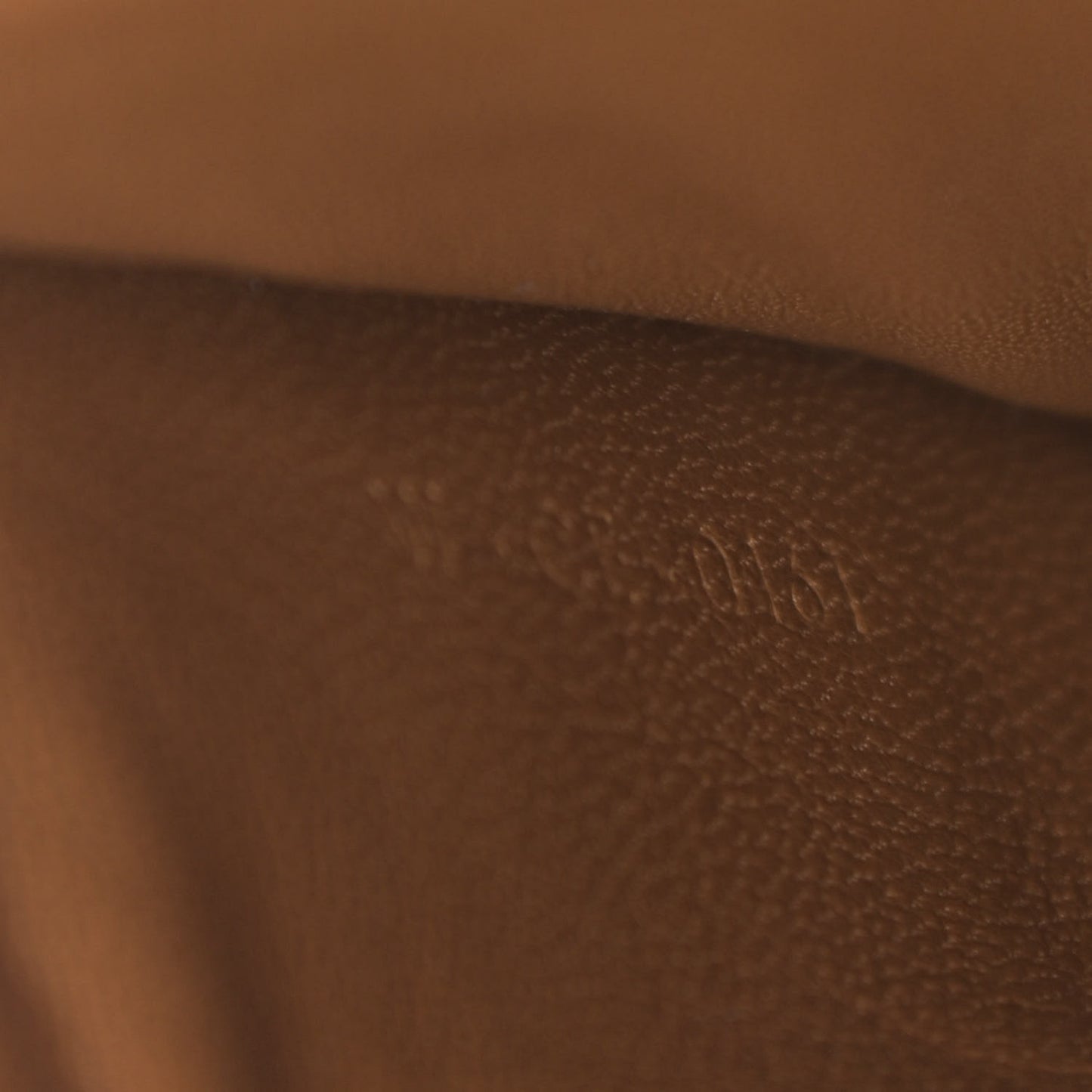 Box Calfskin Medium Classic Box Flap Bag Camel