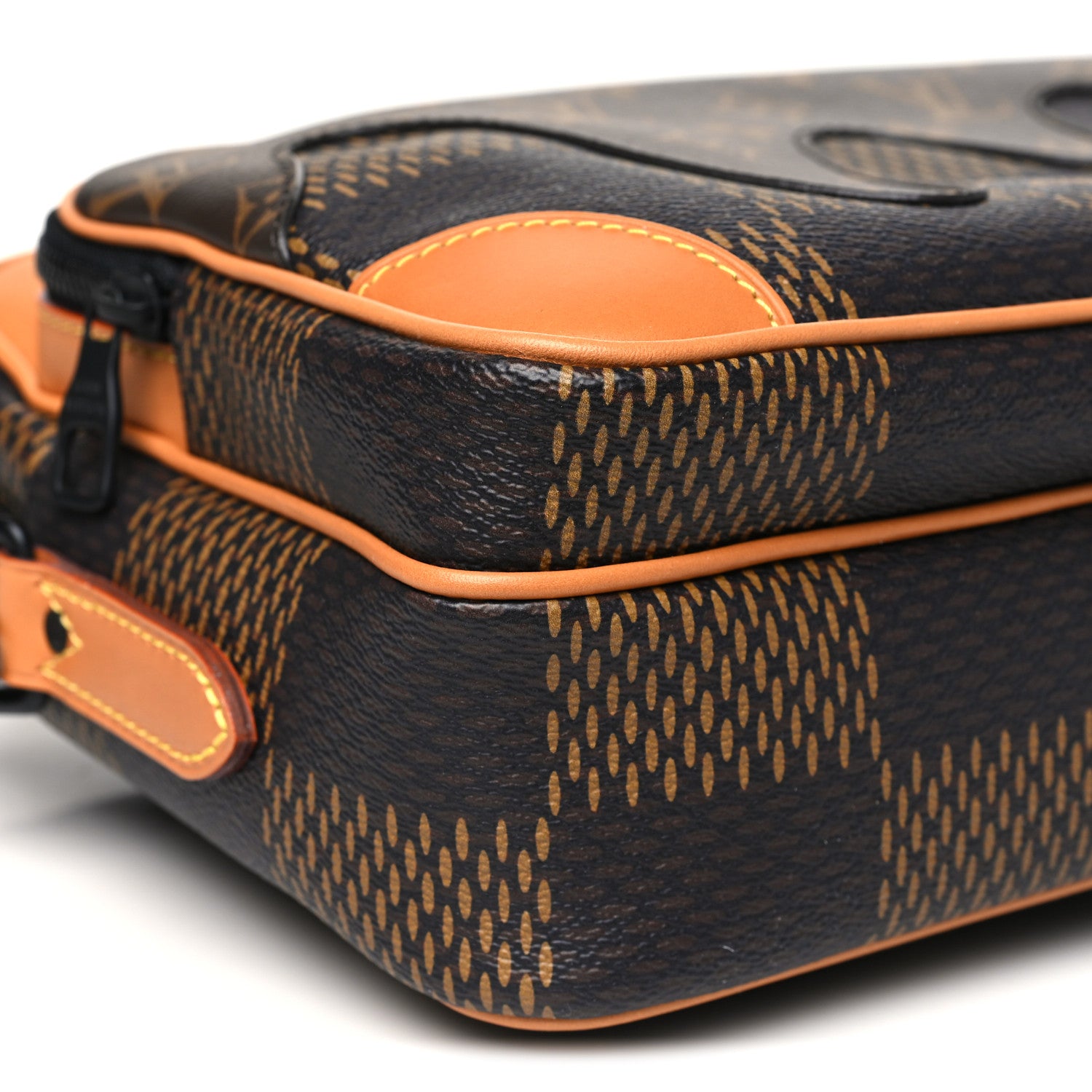 Louis Vuitton x NIGO Giant Damier Ebene Monogram Nil Messenger 8 of 9