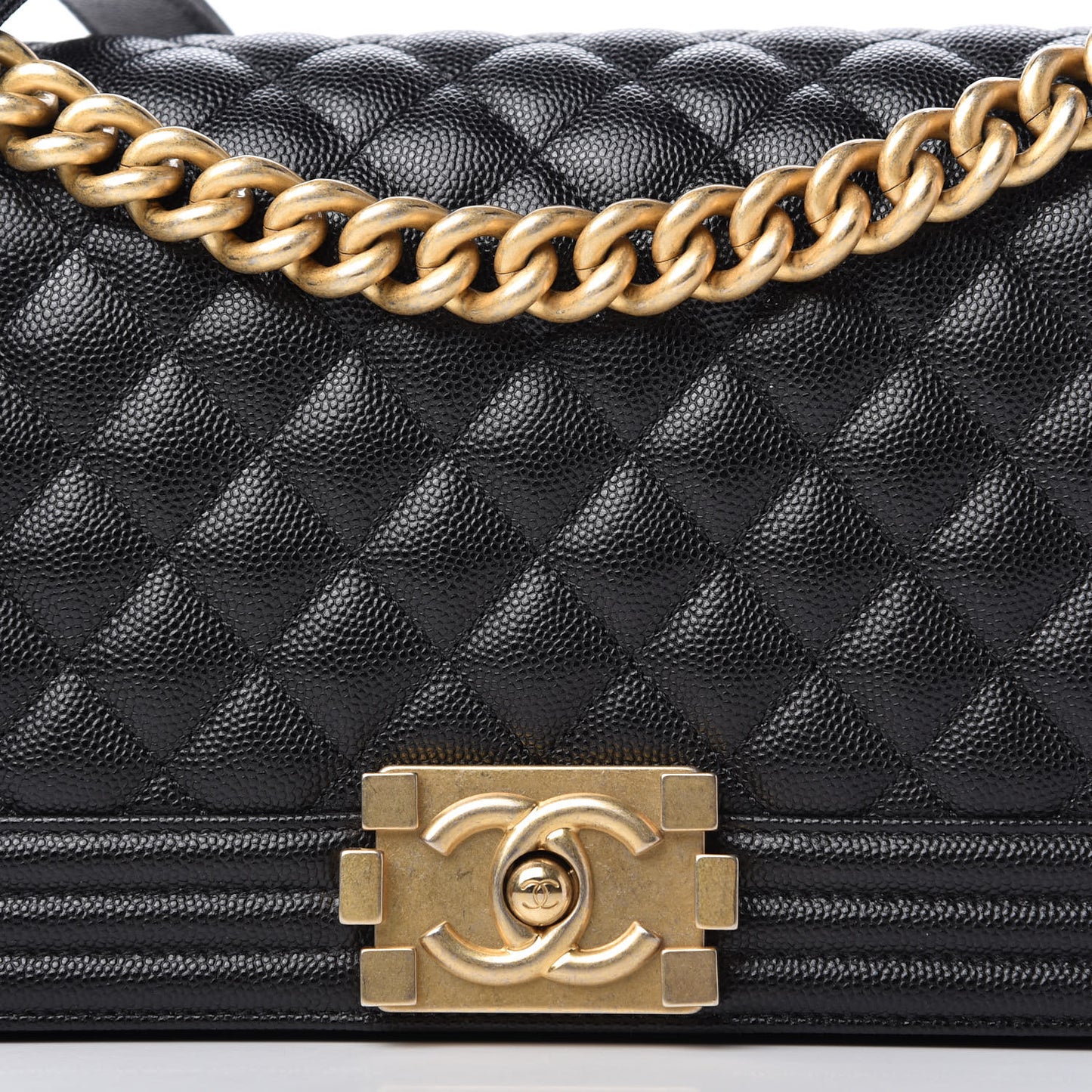 Caviar Quilted Medium Boy Flap Black