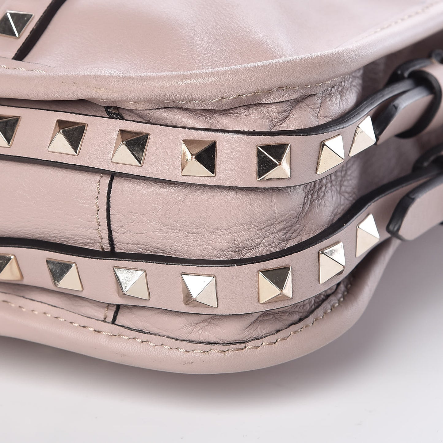 Vitello Rockstud Shopper Tote Poudre