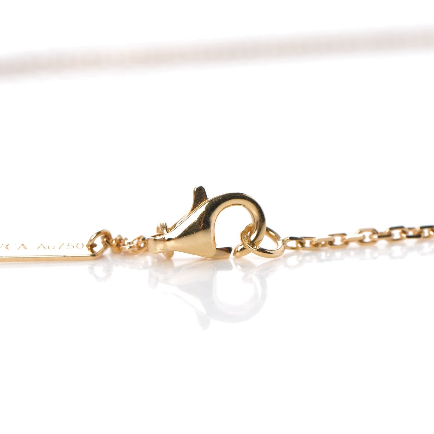 18K Yellow Gold Mother of Pearl Vintage Alhambra Pendant Necklace