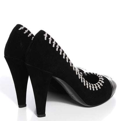 Chanel Suede CC Cap Toe Pumps 39 Black White 4 of 7