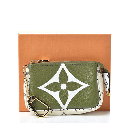 Louis Vuitton Monogram Giant Micro Pochette Accessories Kaki White 8 of 8