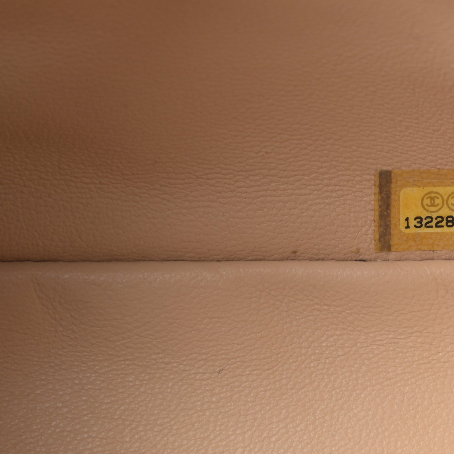 Caviar Quilted Jumbo Single Flap Beige Clair