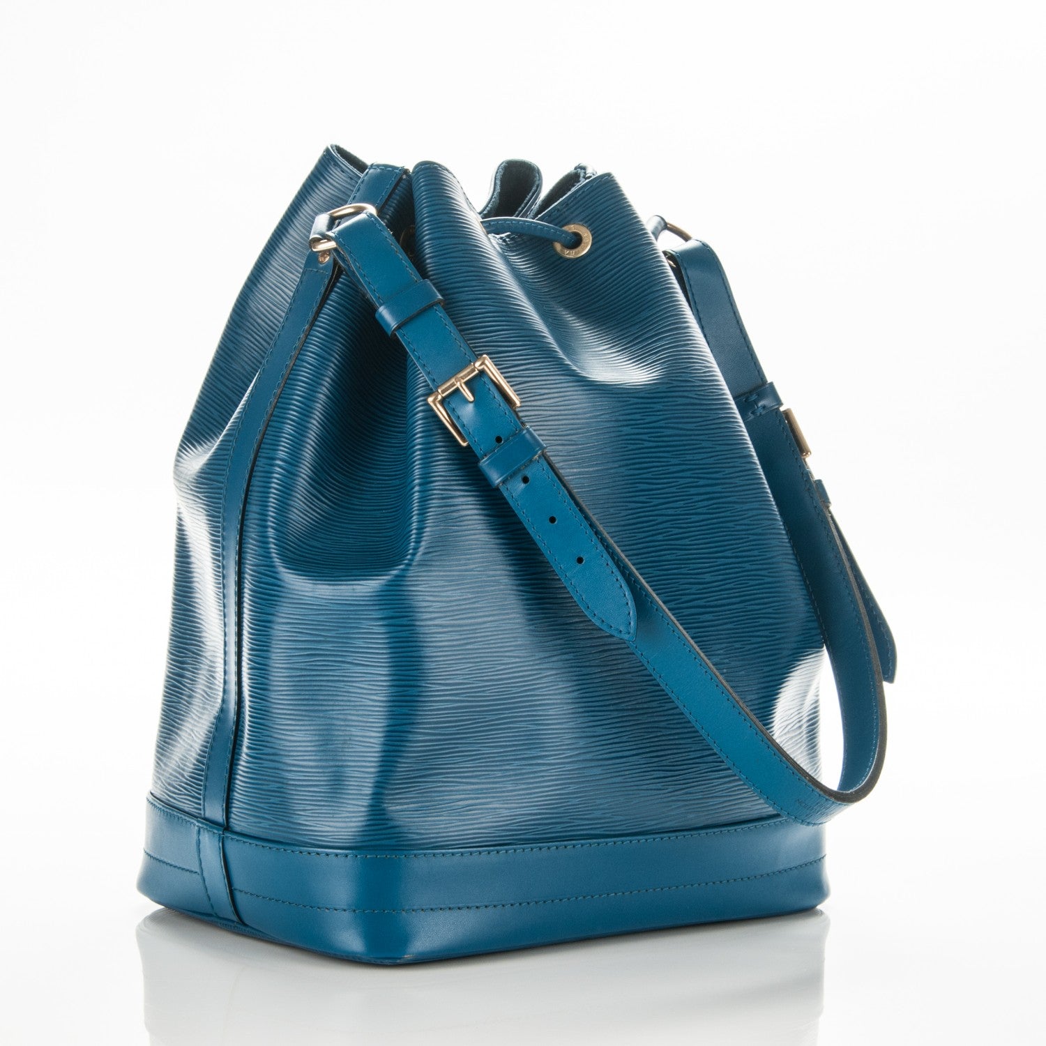 Louis Vuitton Epi Noe Toledo 3 of 7