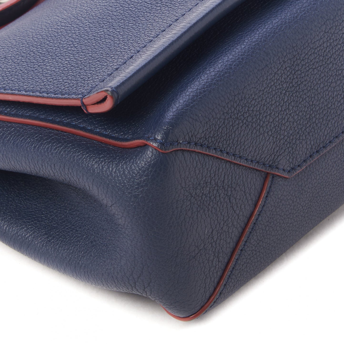 Calfskin Lockme II Chain Bag BB Marine Rouge