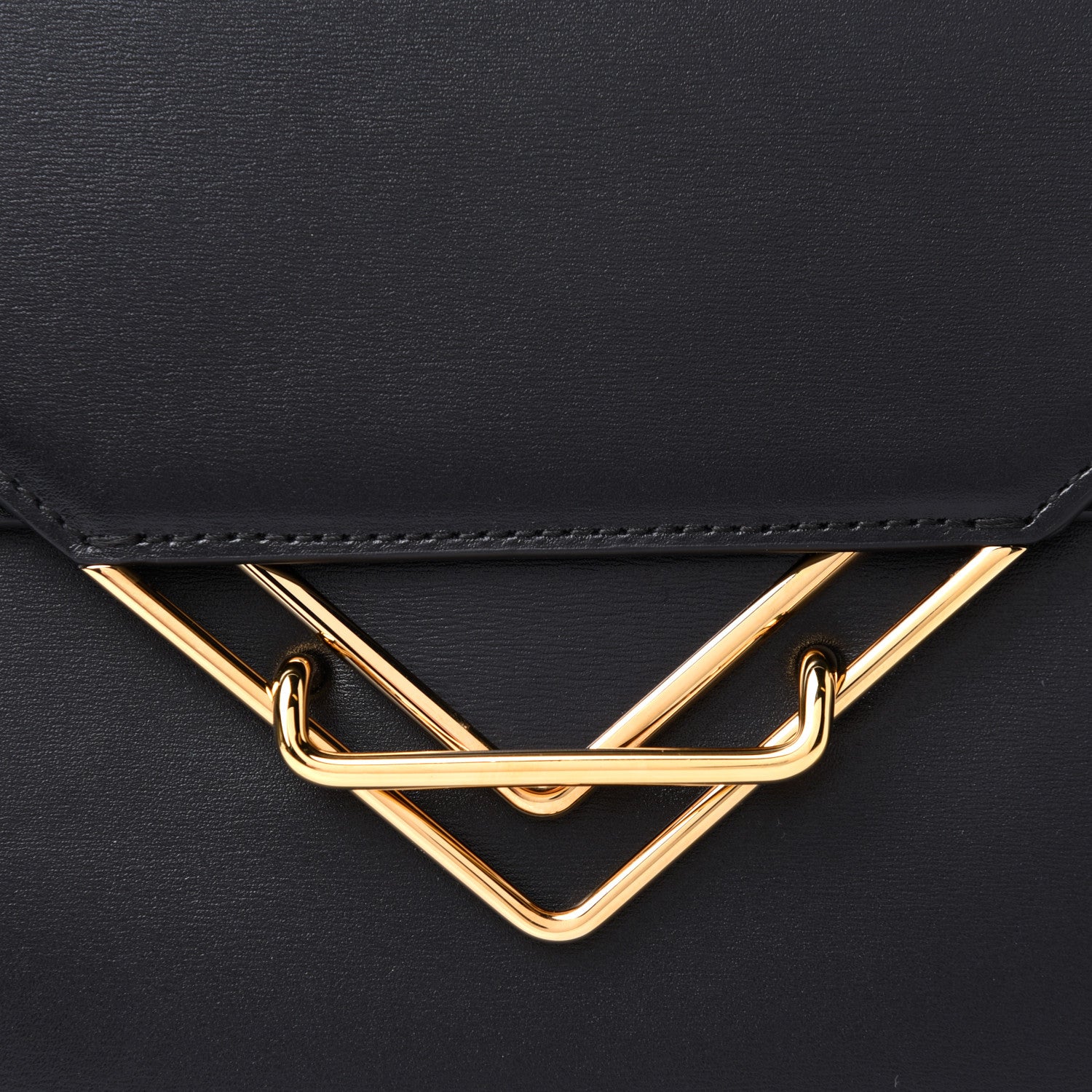 Bottega Veneta Box Calfskin Nappa Clip Bag Black 7 of 10