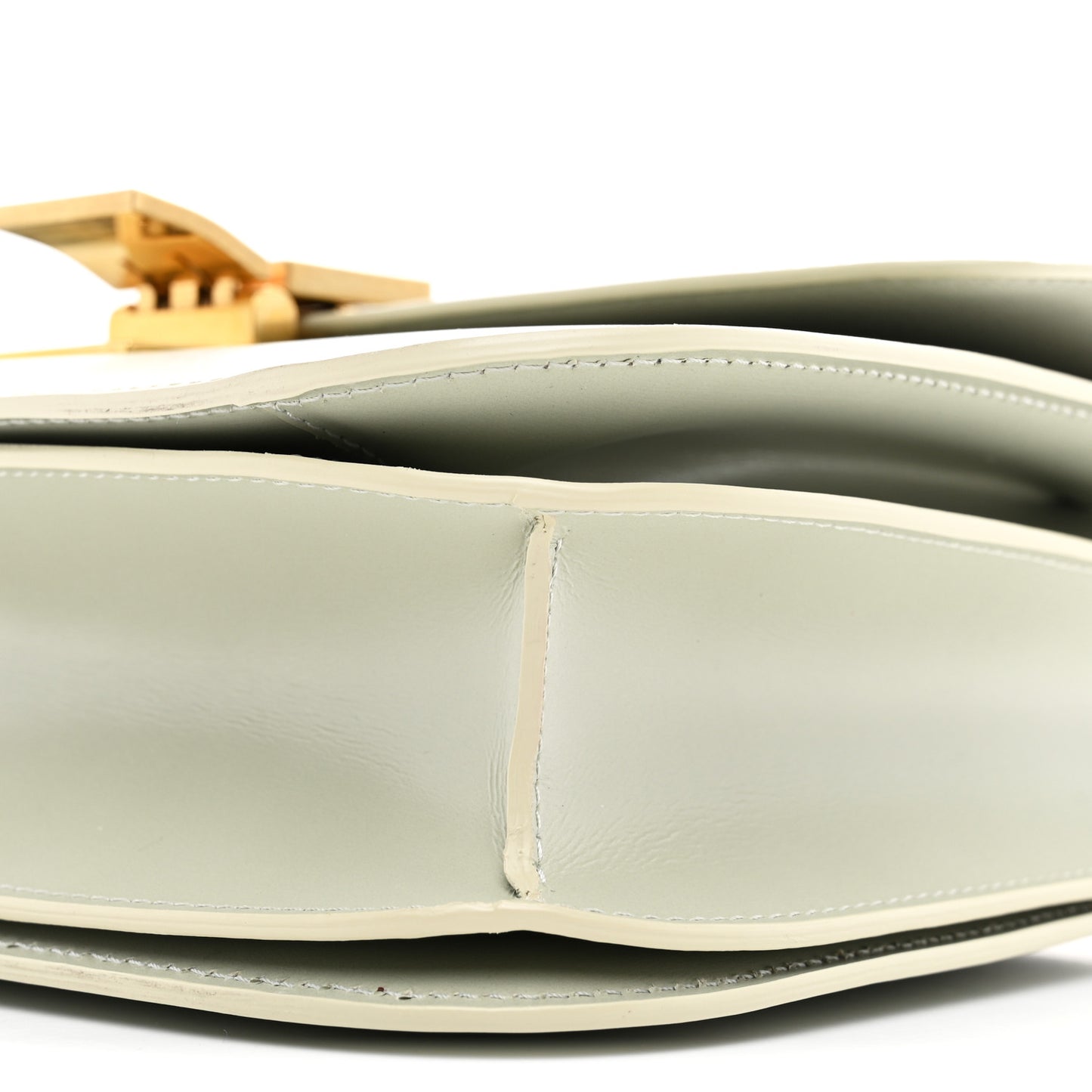 Box Calfskin Medium Classic Box Flap Bag Vert D'eau