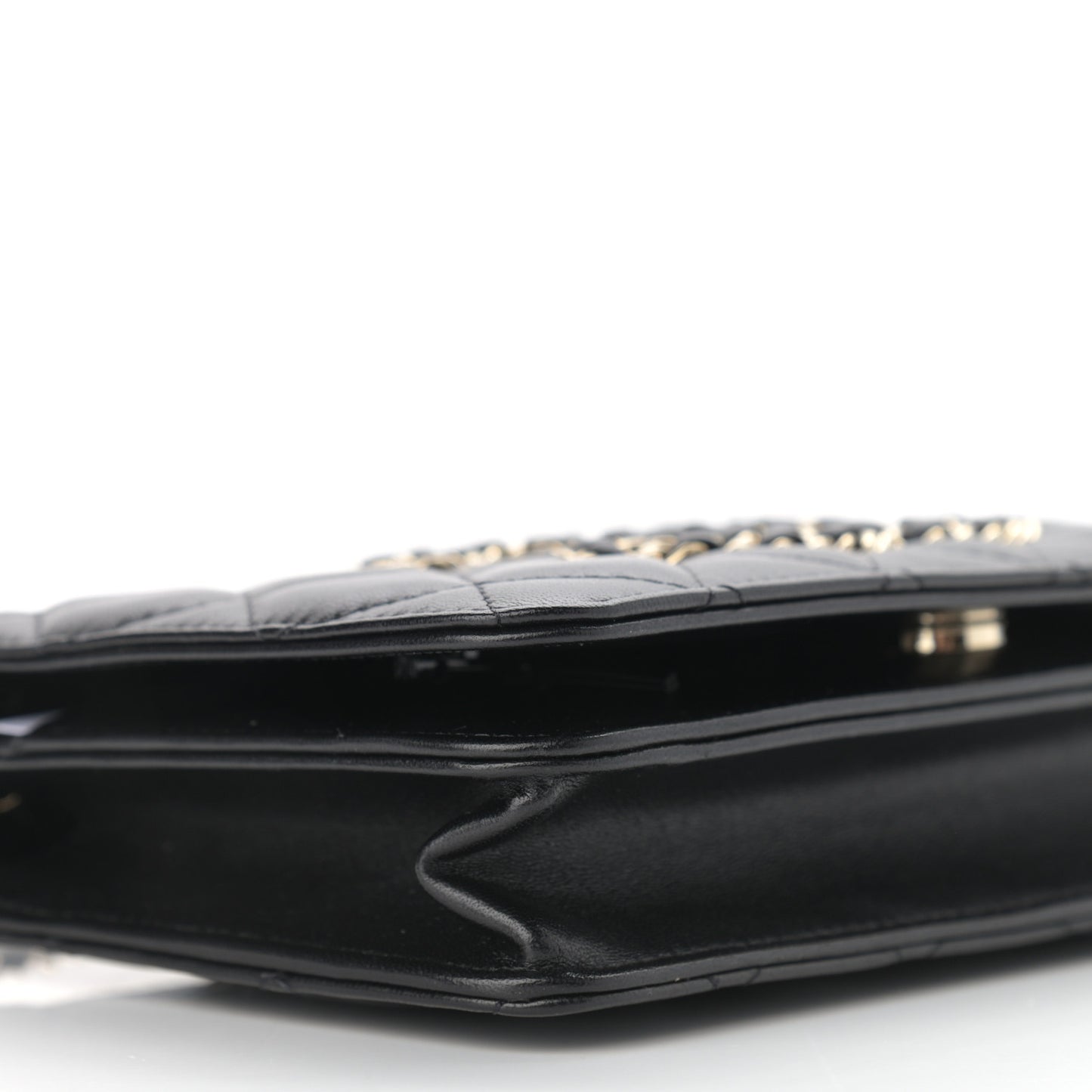 Lambskin Quilted CC Wallet On Chain WOC Black