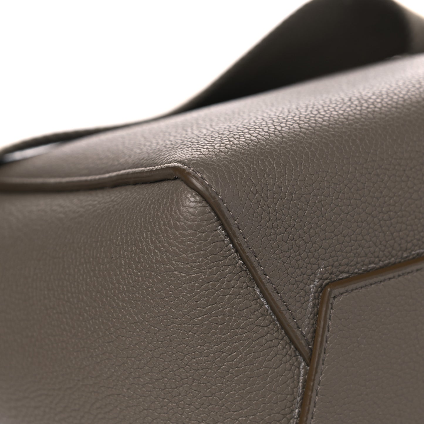 Soft Grained Calfskin Small Sangle Bucket Bag Taupe