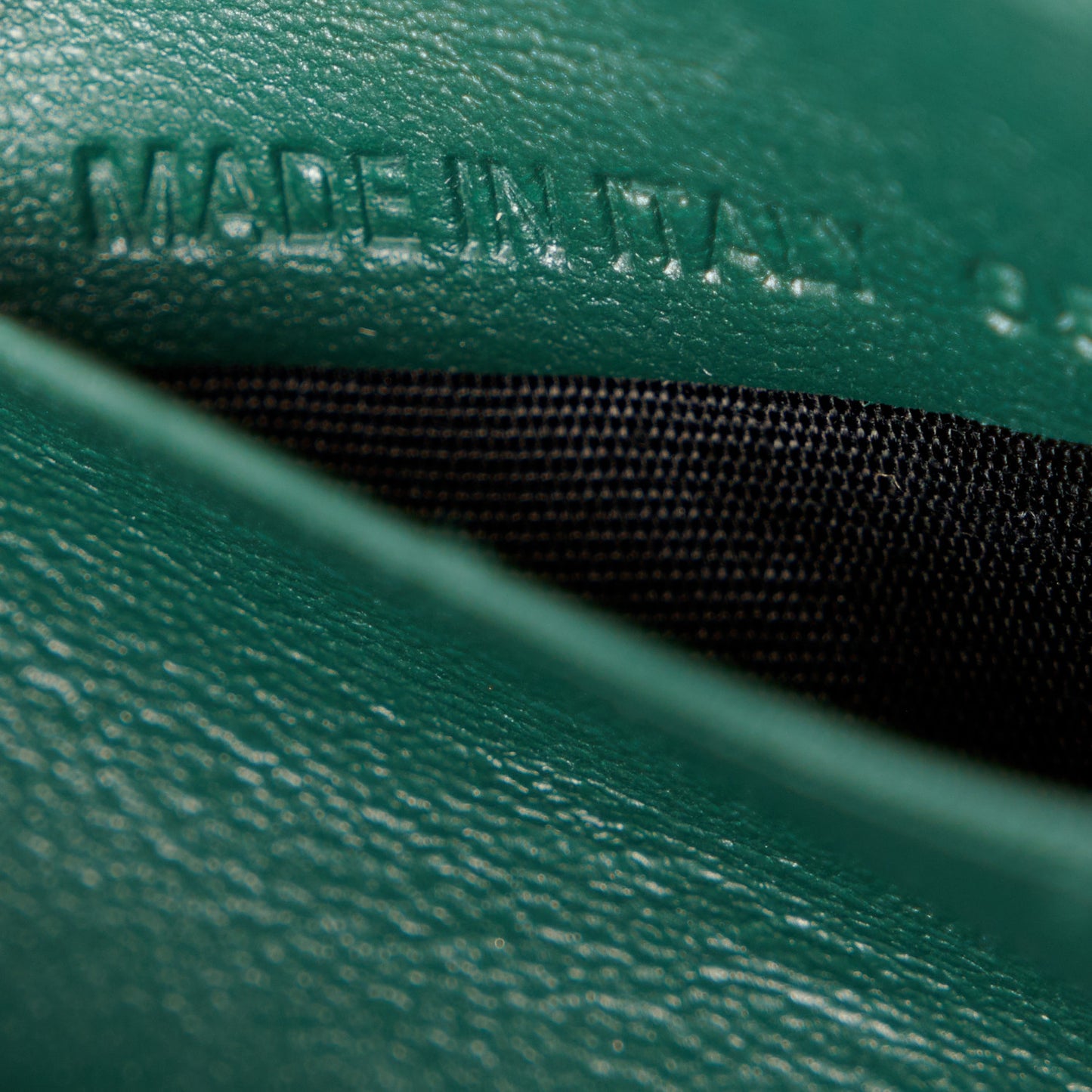 Shiny Calfskin Crocodile Embossed Hourglass Chain Bag Forest Green