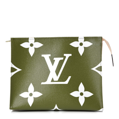 Louis Vuitton Monogram Giant Toiletry Pouch 26 Kaki 1 of 9