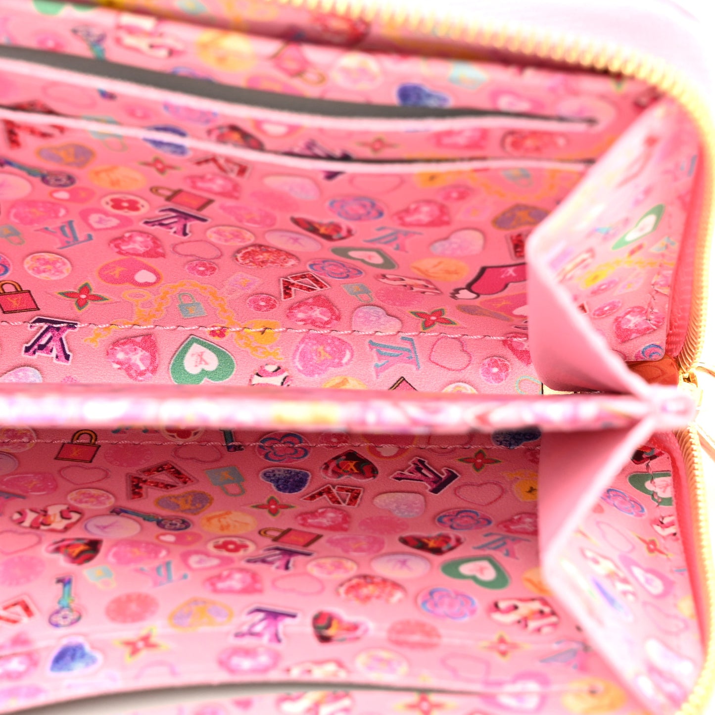 Vernis Valentine's Day Zippy Coin Purse Mochi Pink