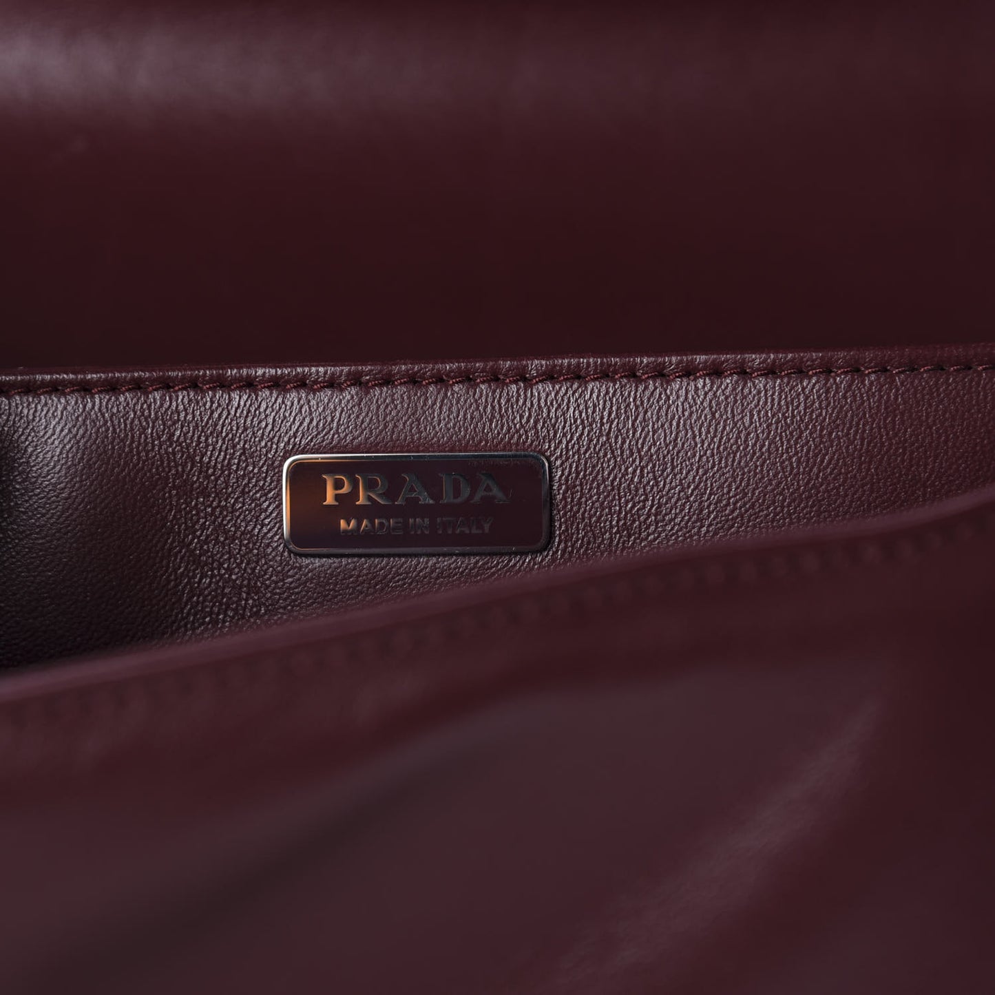 Soft Calfskin Impunture Diagramme Cahier Bag Granato