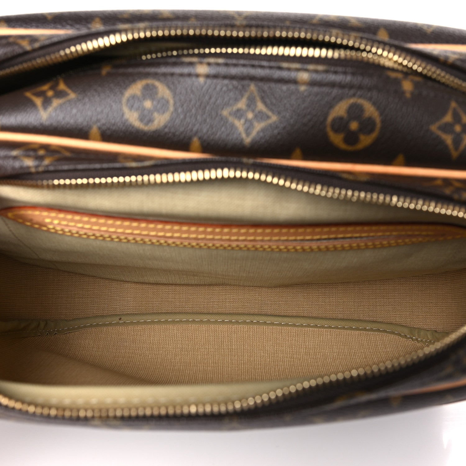 Louis Vuitton Monogram Reporter PM 6 of 9