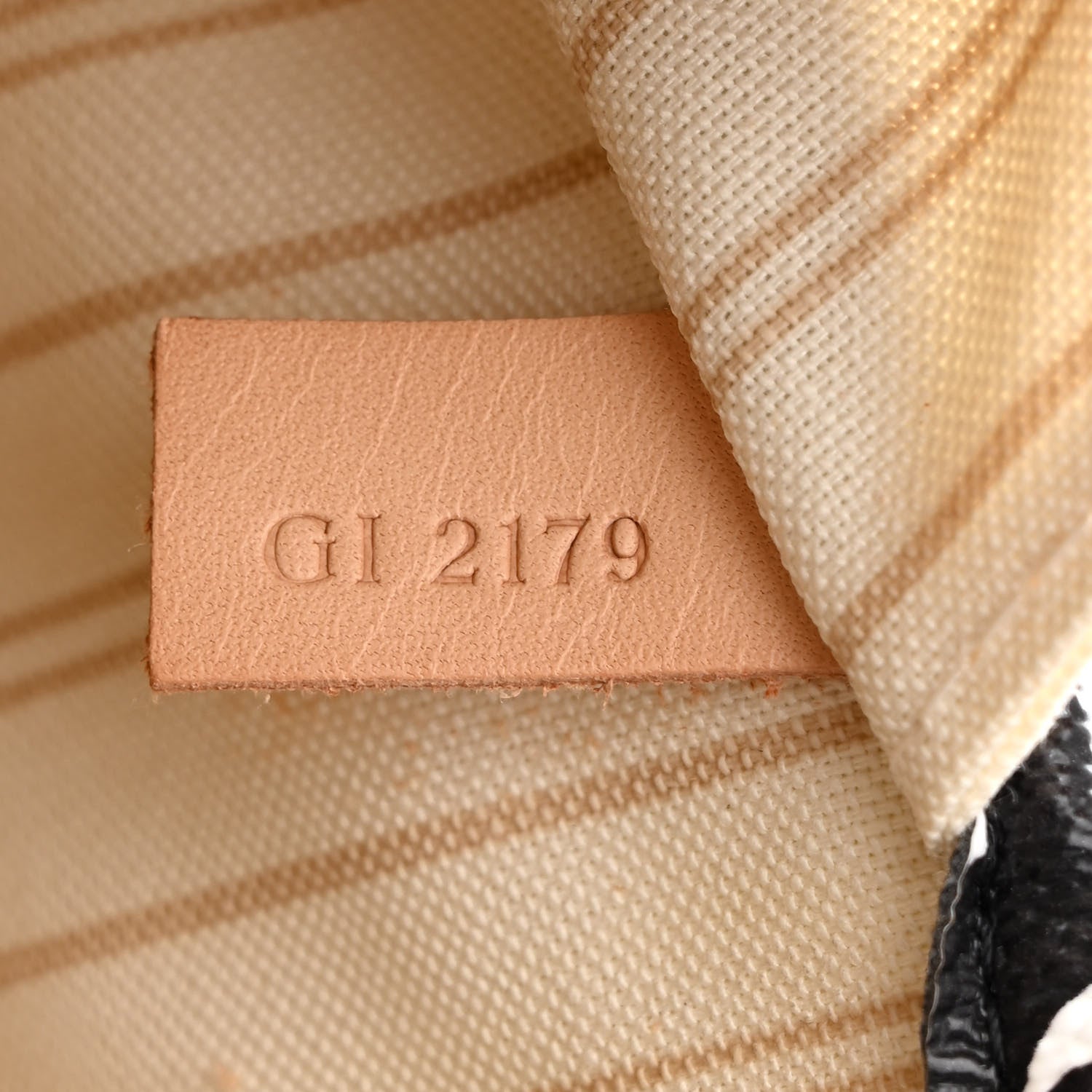 Louis Vuitton Monogram Giant Jungle Neverfull MM Ivory 9 of 12